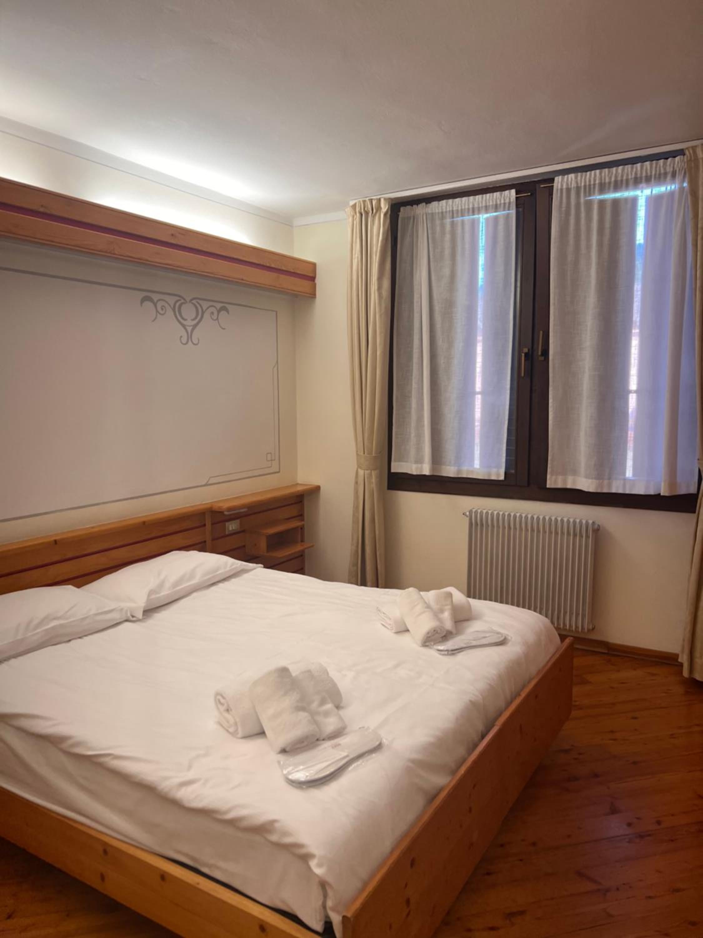 Standard Double or Twin Room - Photo 3