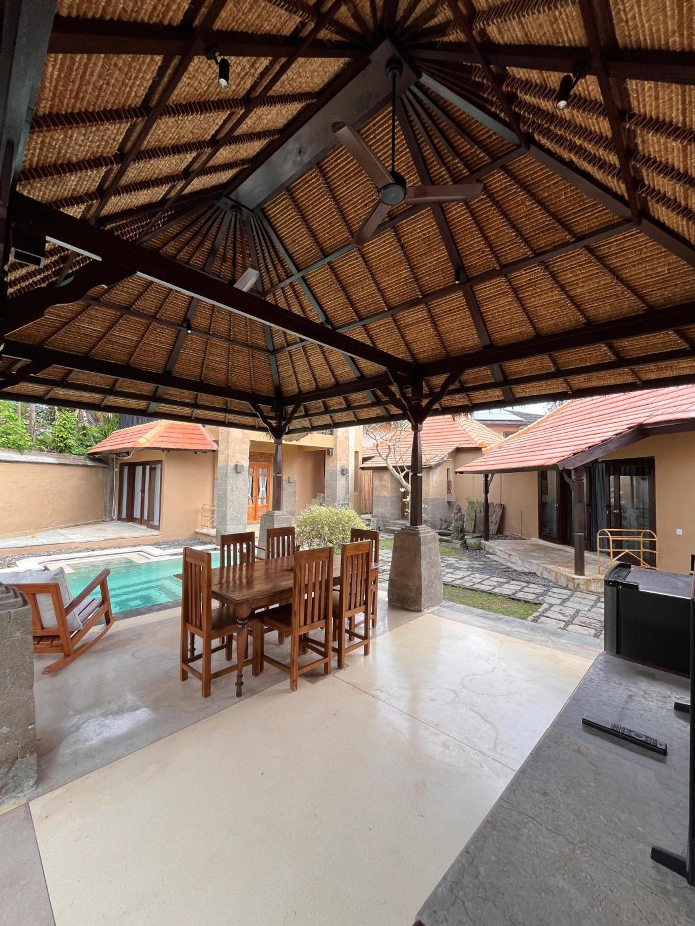 Four-Bedroom Villa with Private Pool - Photo 4