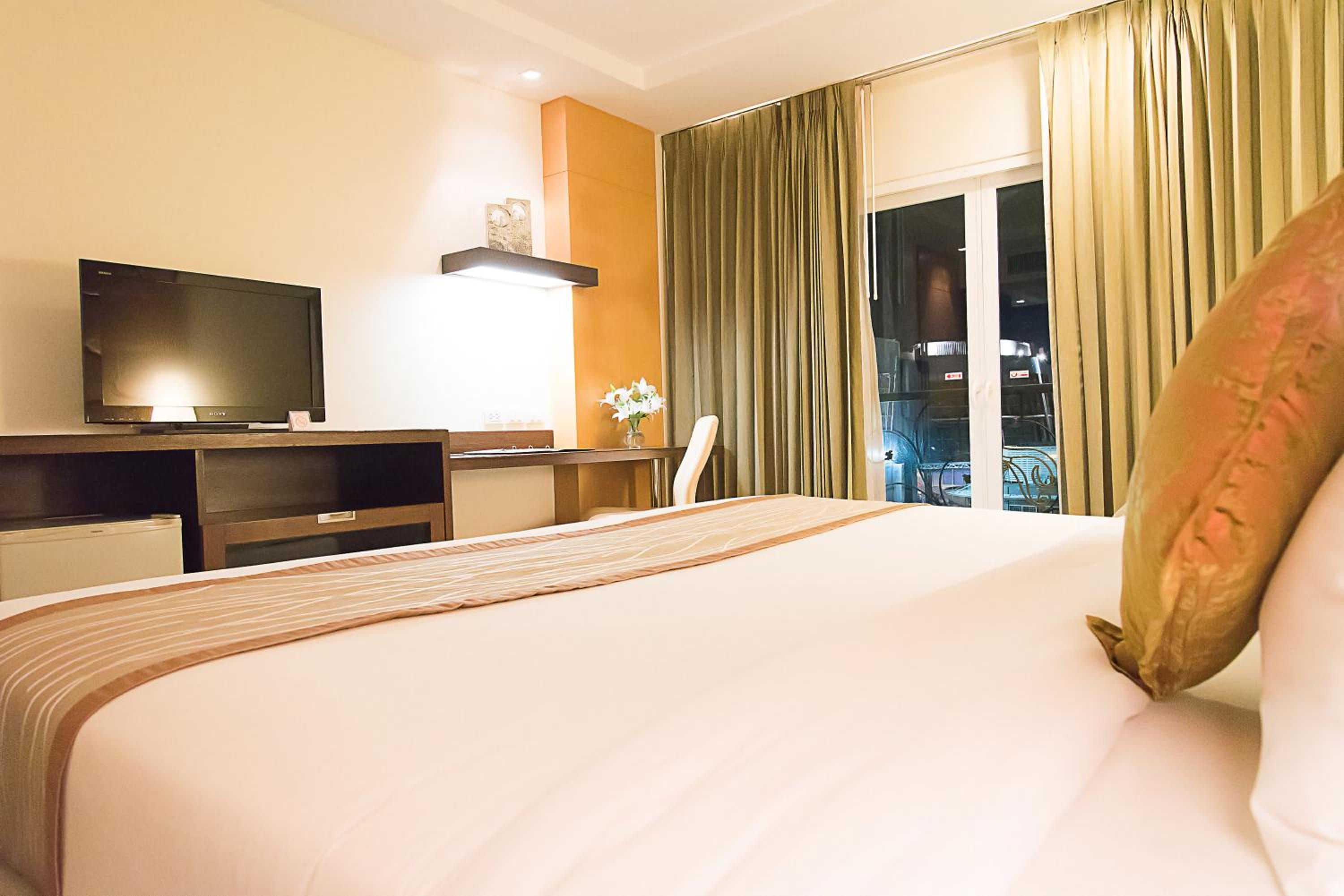 room photo