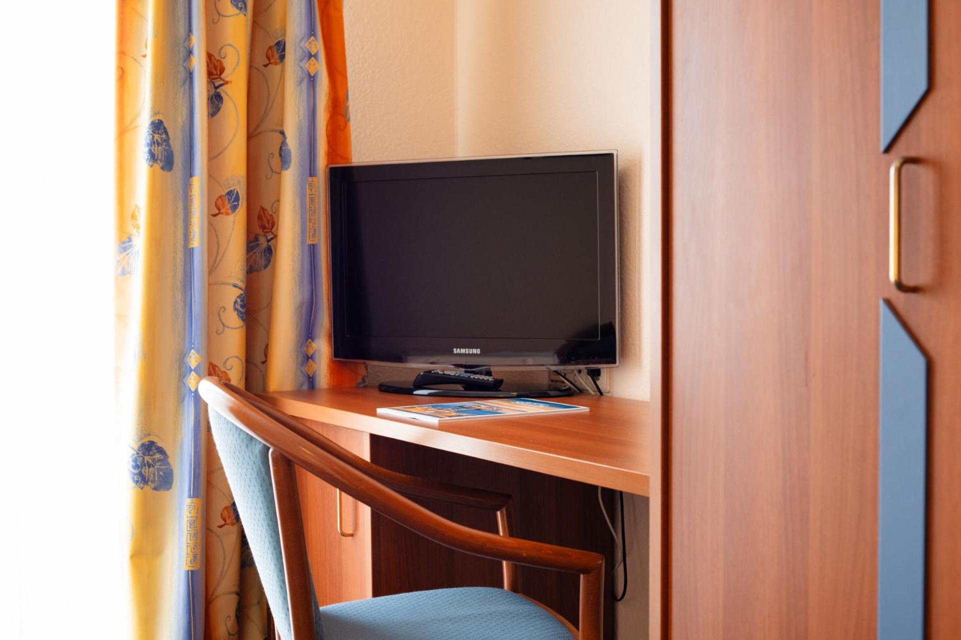 Single Room with Balcony photo 3