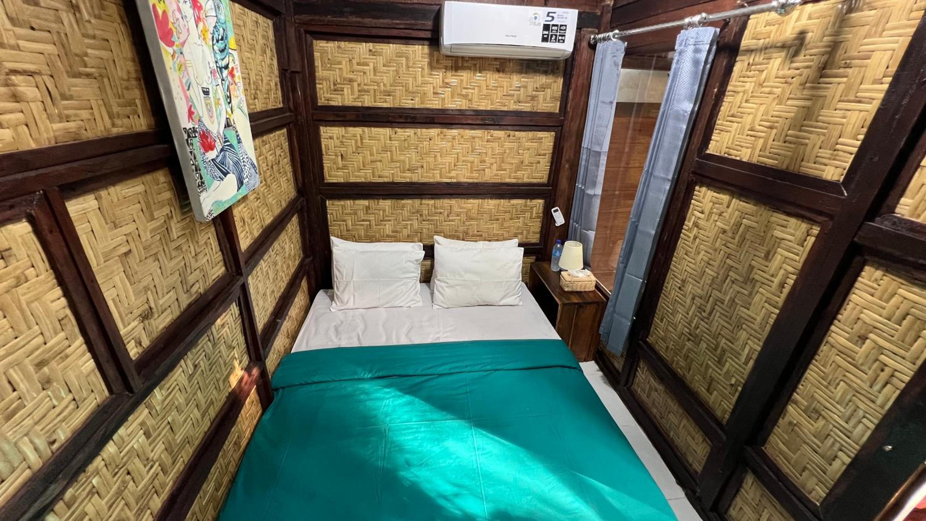 Economy Double Room - Photo 10