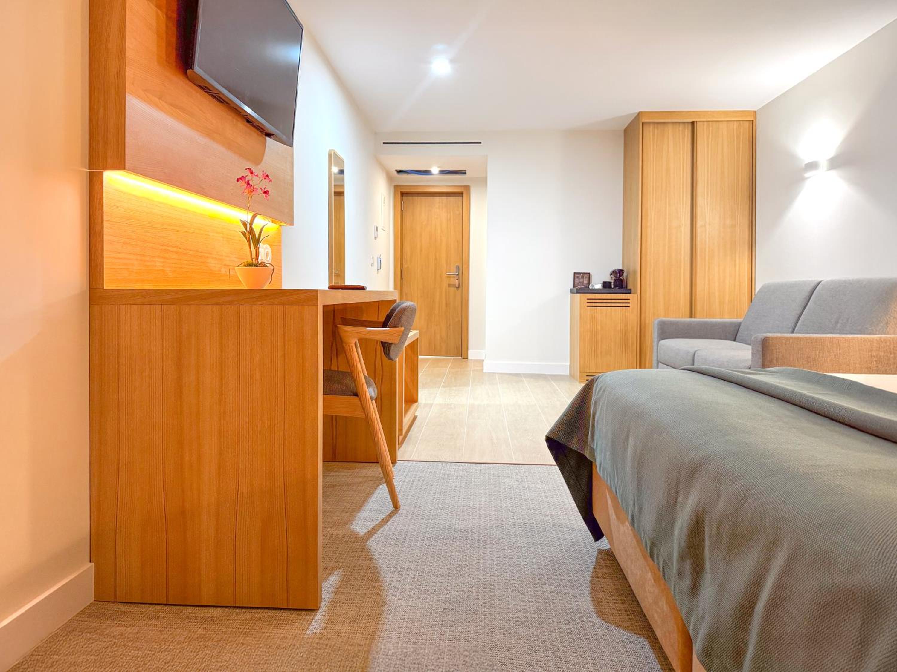 Junior Suite with Sea View (3 People)