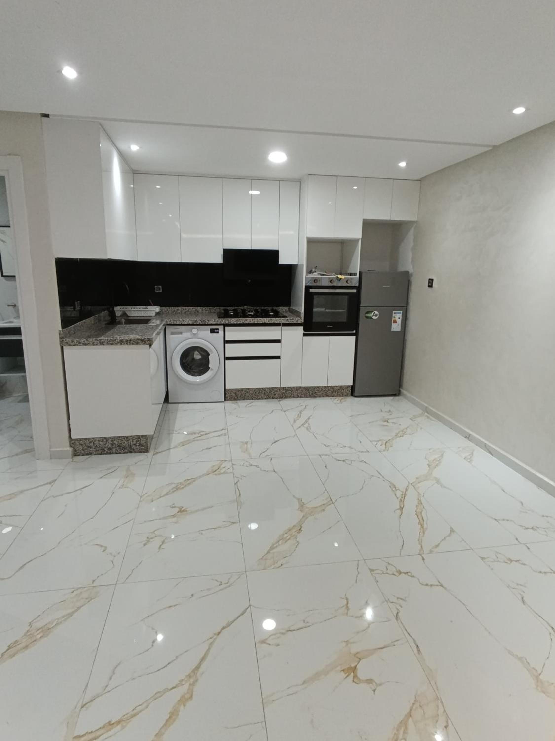 Apartment - Ground Floor photo 2