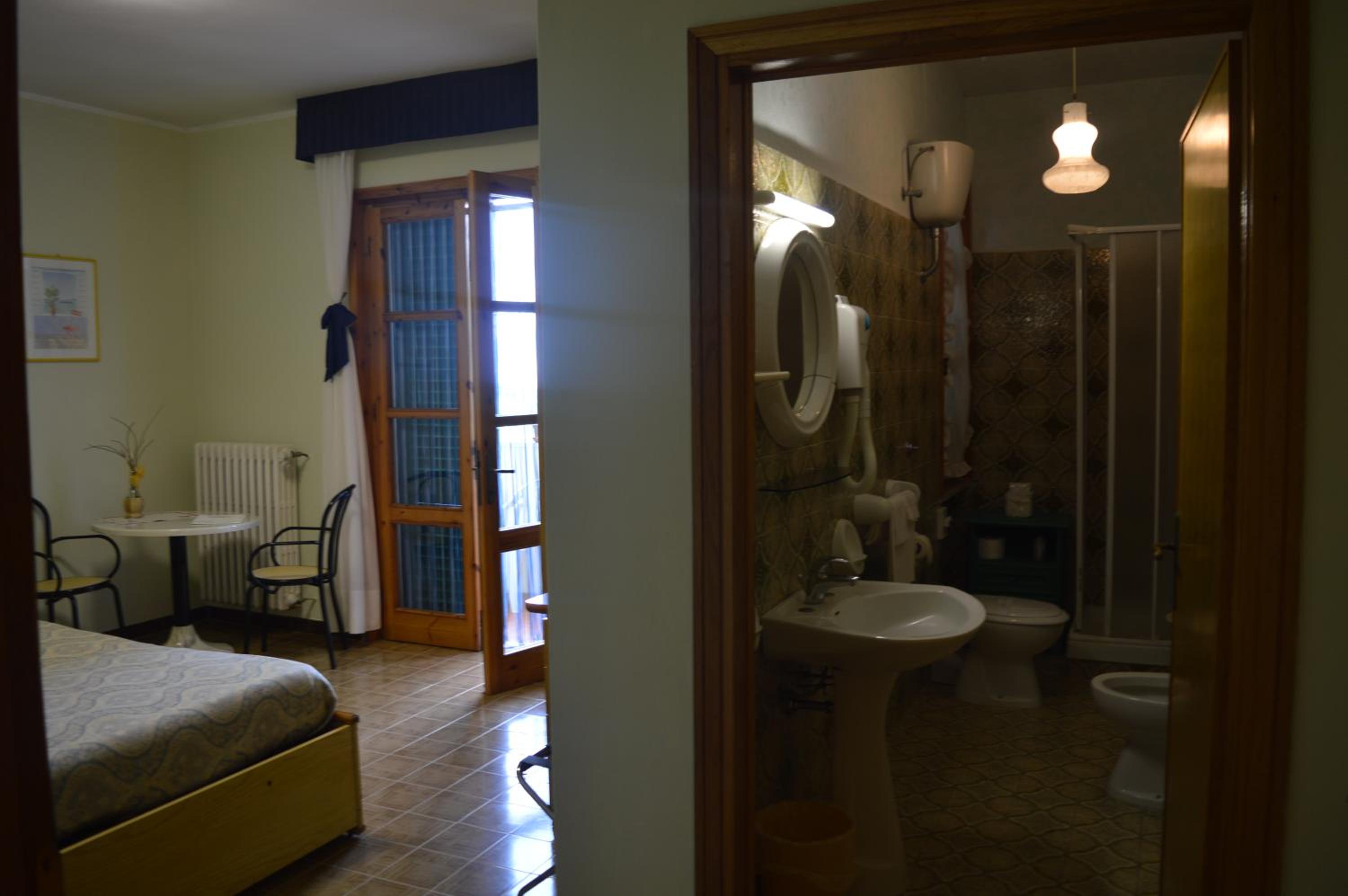 Twin Room photo 2