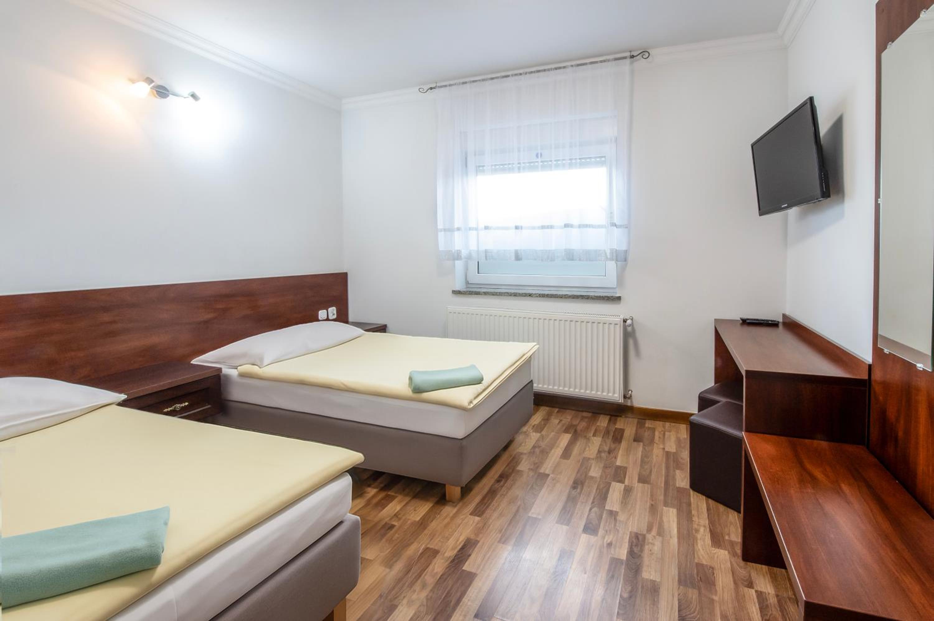 Double Room with Private Bathroom photo 2