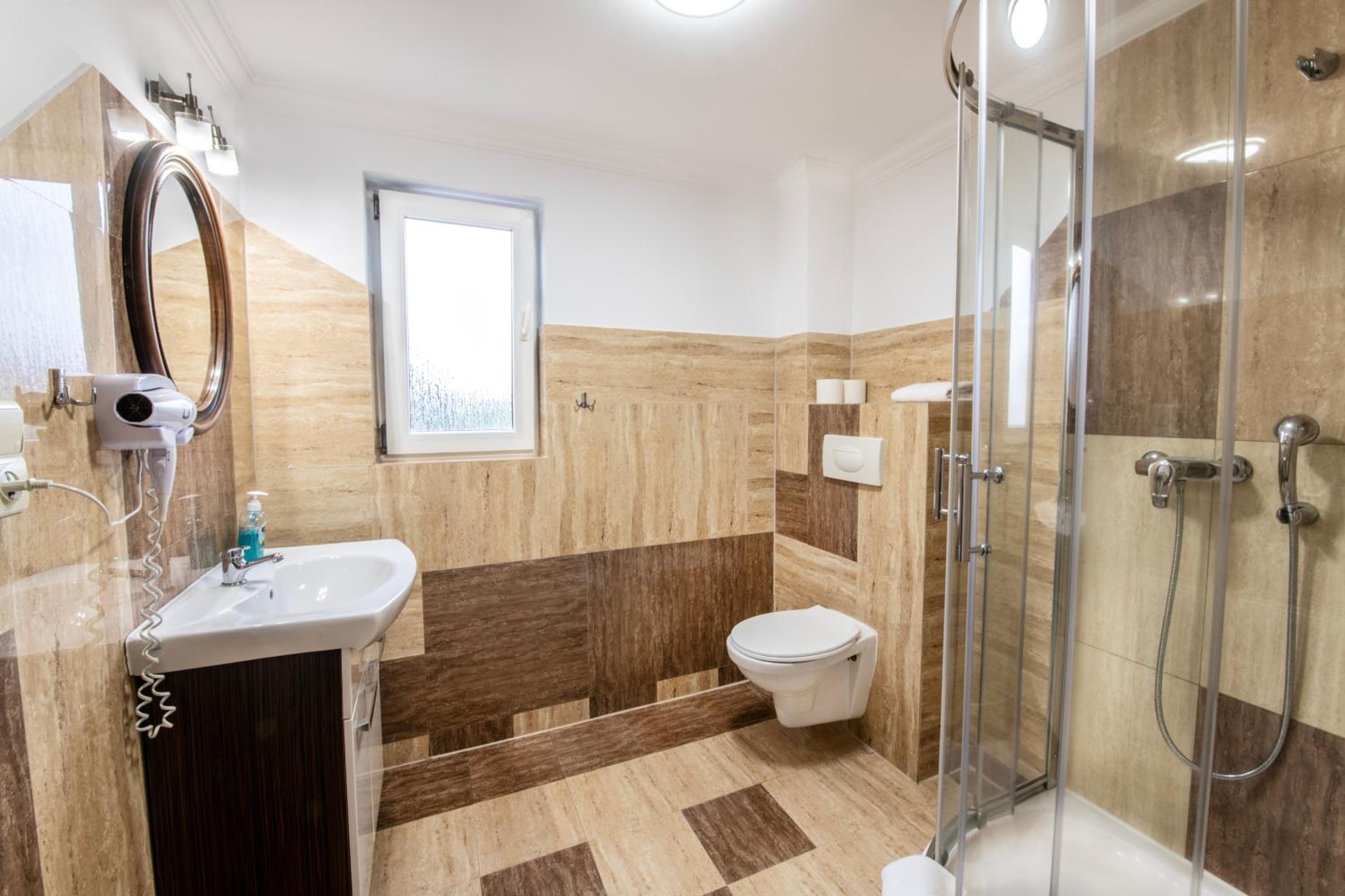 Triple Room with Bathroom photo 3
