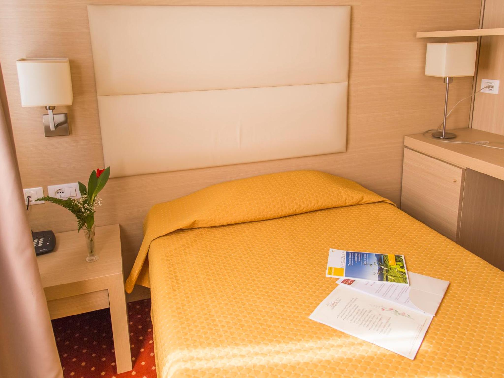Standard Single Room photo 2