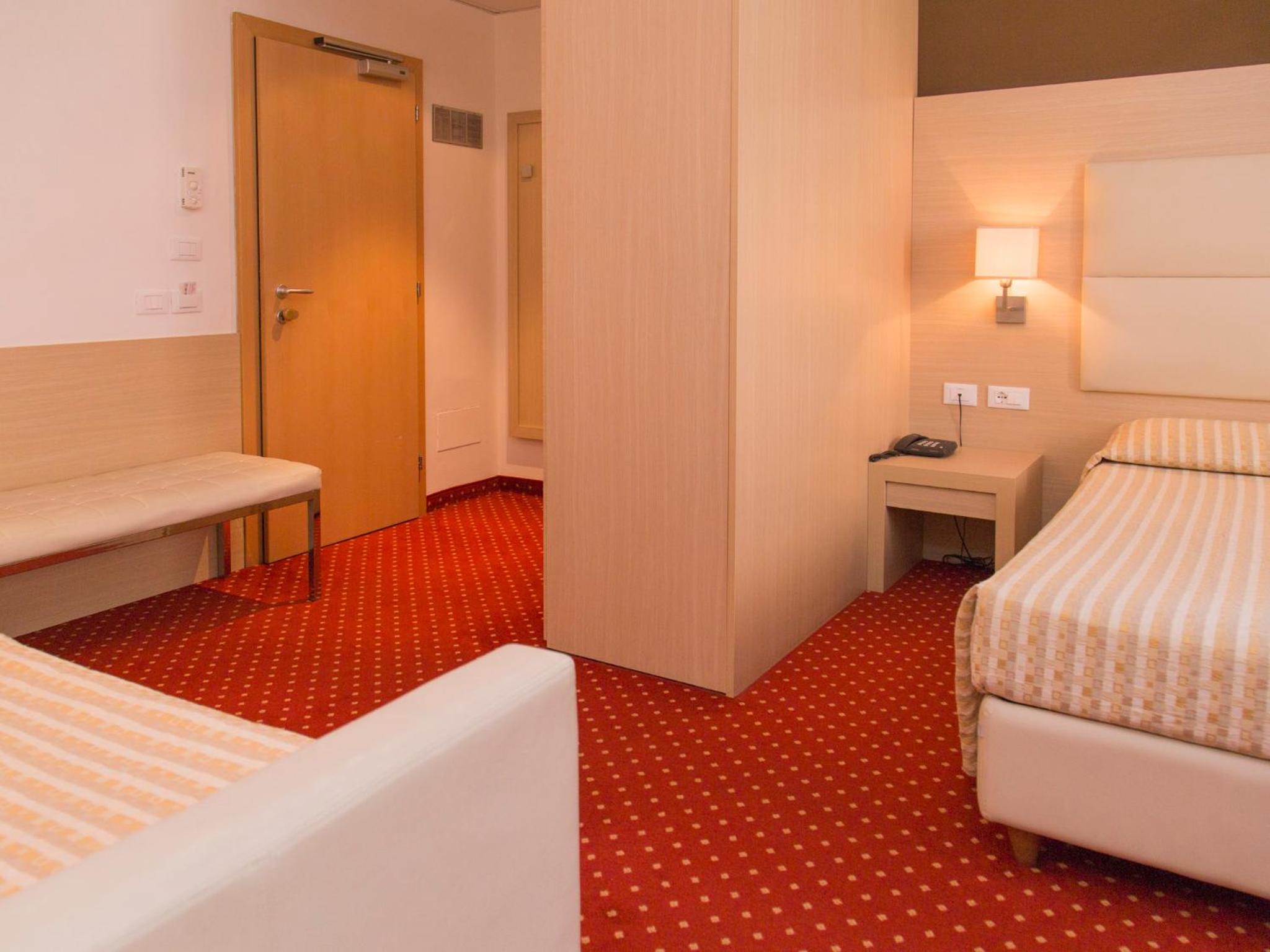 Superior Triple Room photo 1