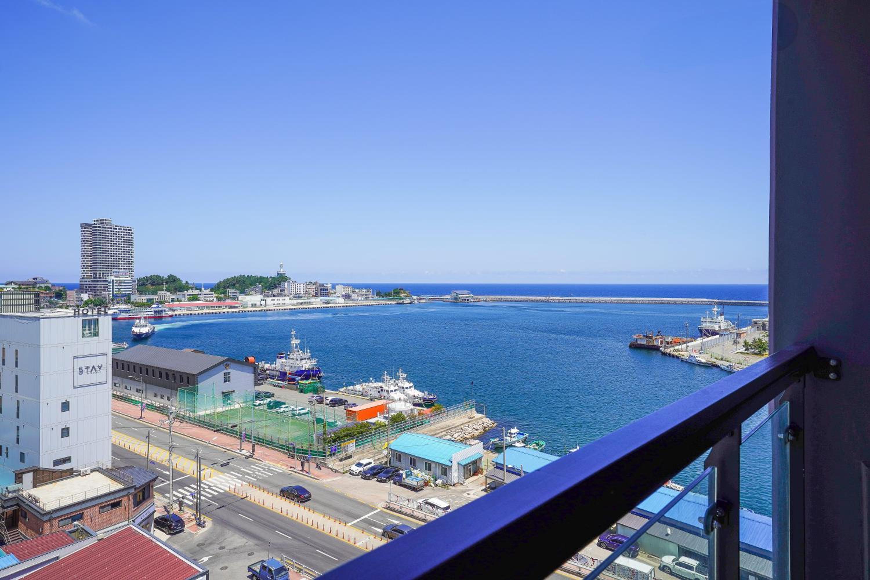 [Santa with UH FLAT] A type. FLAT FAMILY SUITE HARBOR VIEW (Middle floors, 8F~20F)