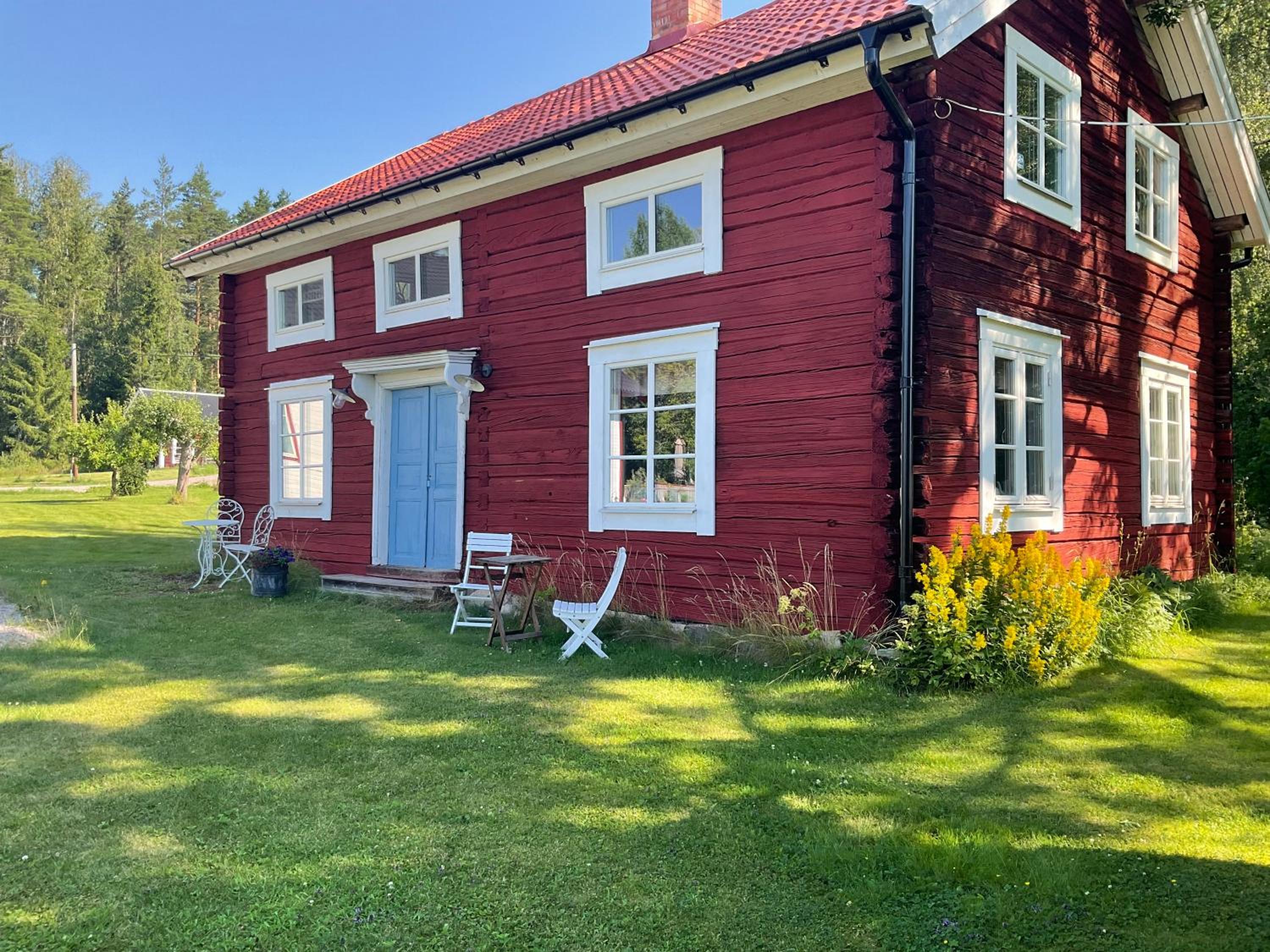 Two-Bedroom Cottage photo 2