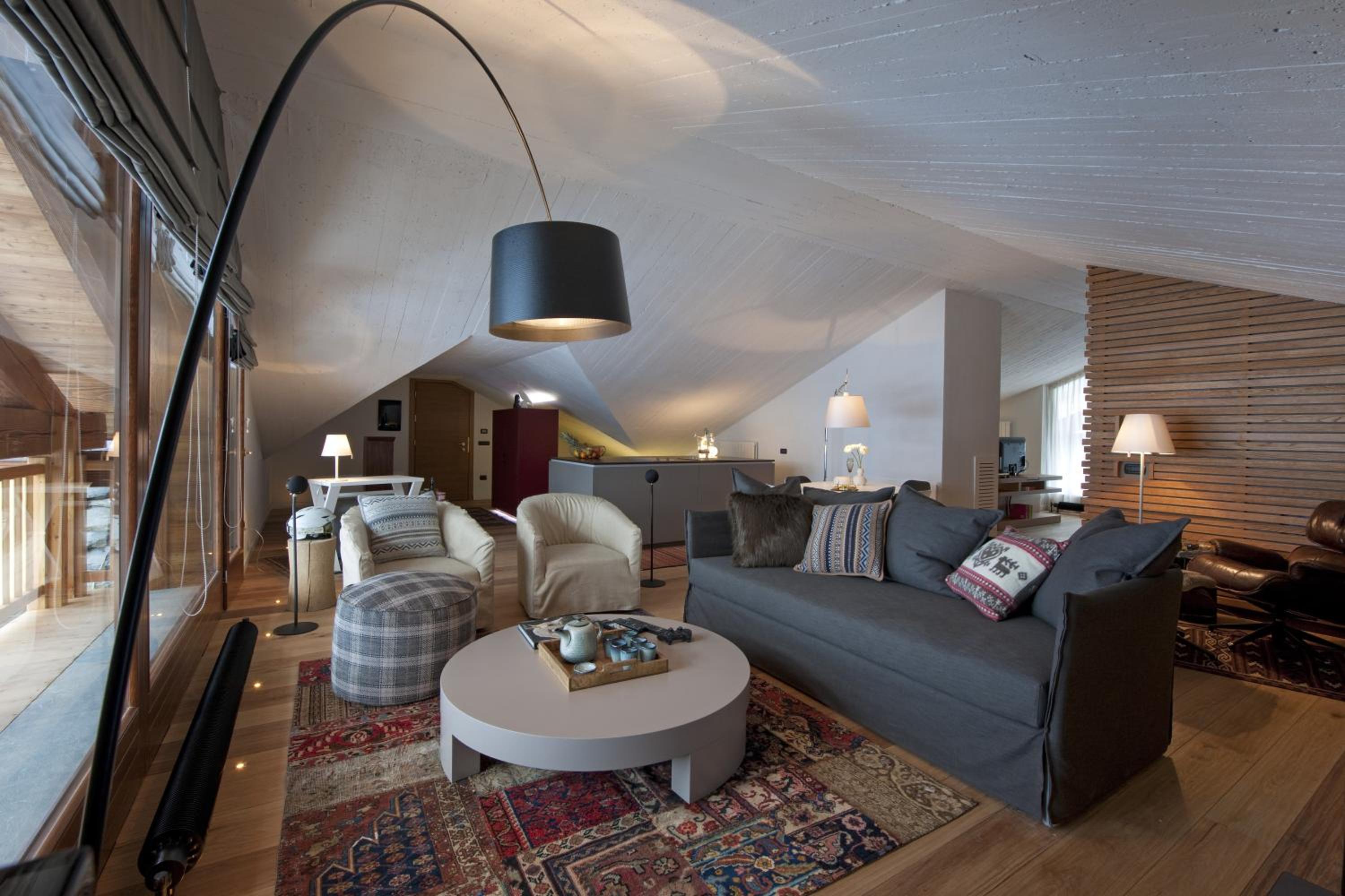 One-bedroom Loft Apartment  photo 3