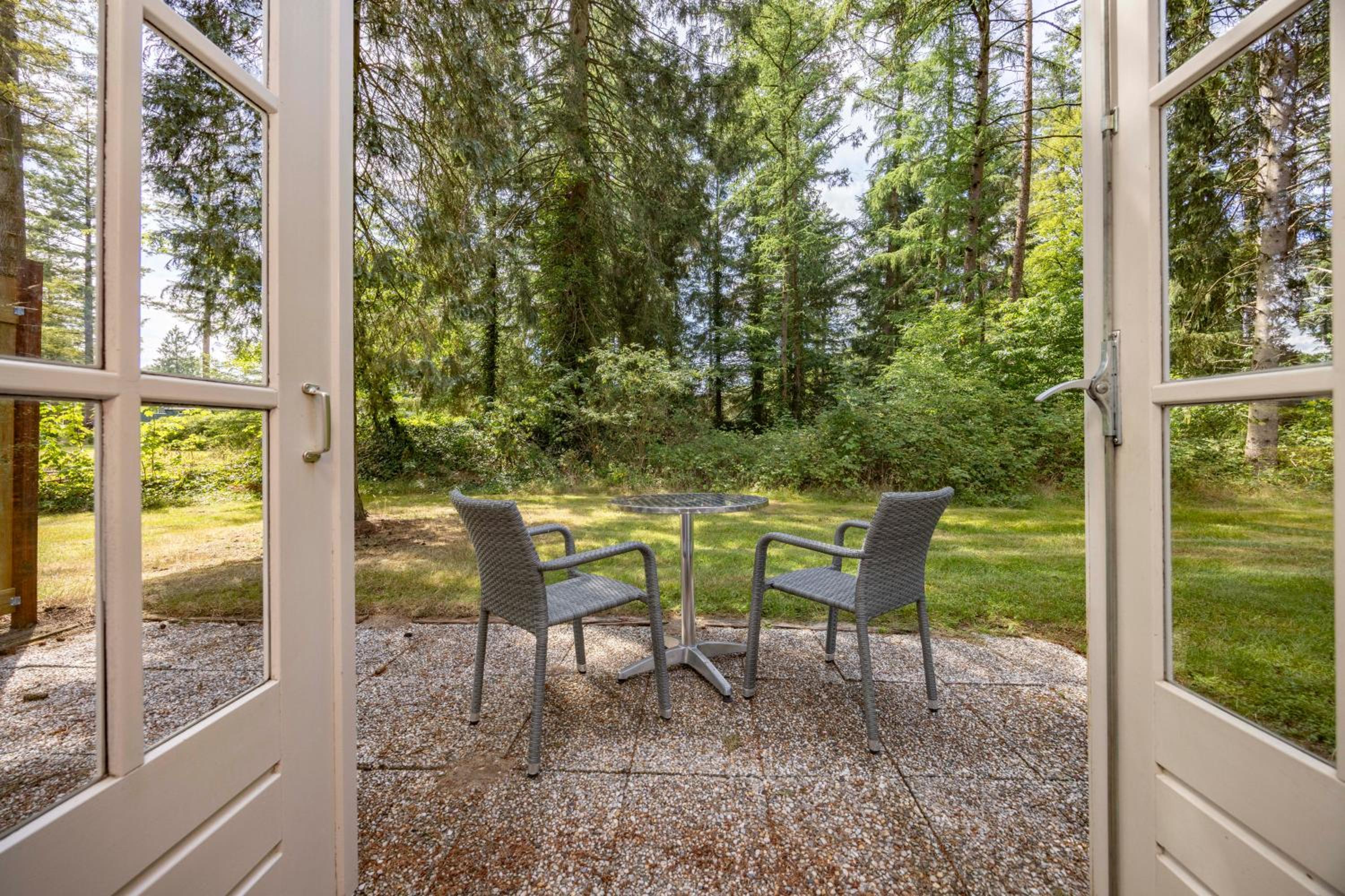 Family Room with Terrace - Photo 5