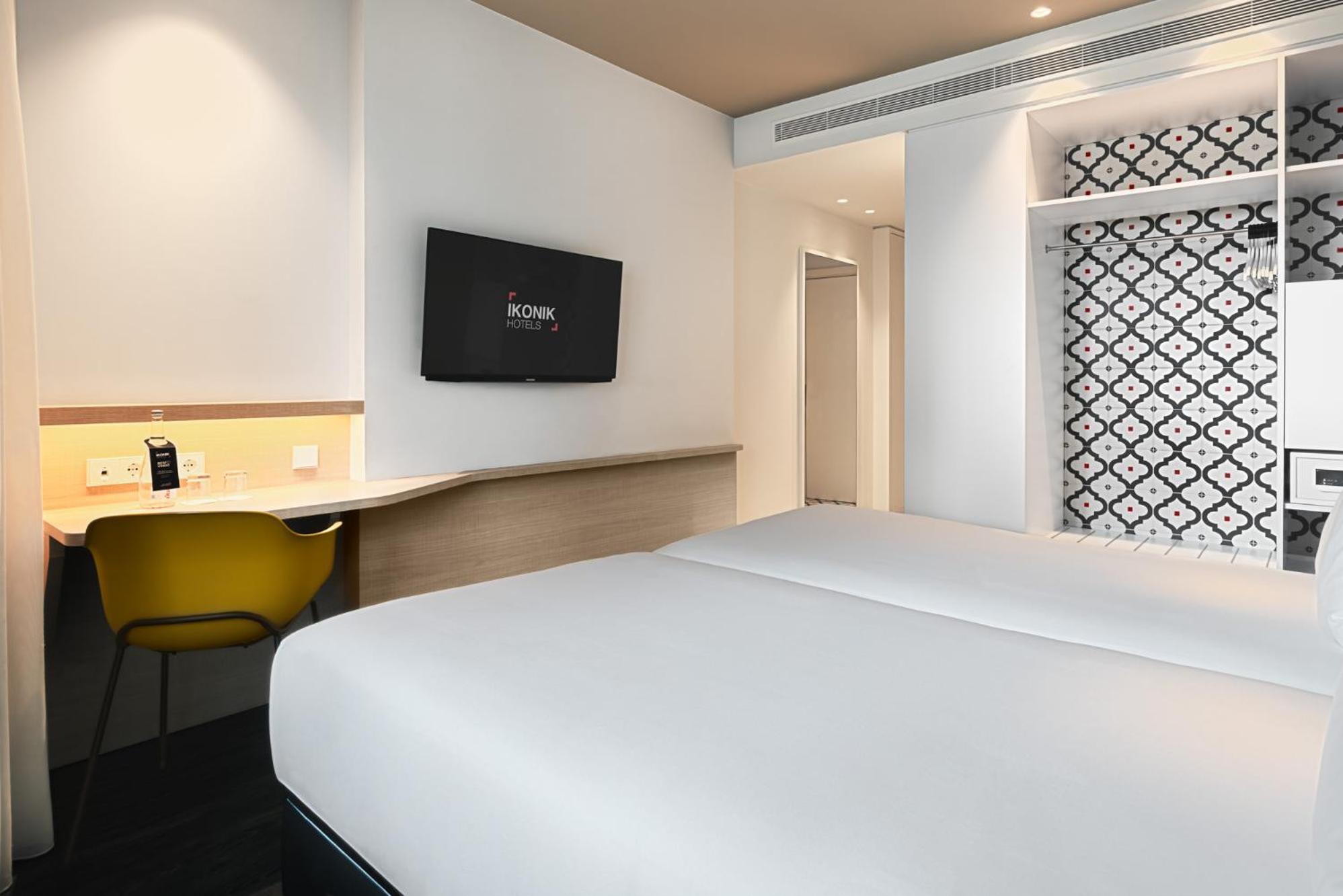 Double or Twin Room - Photo 3