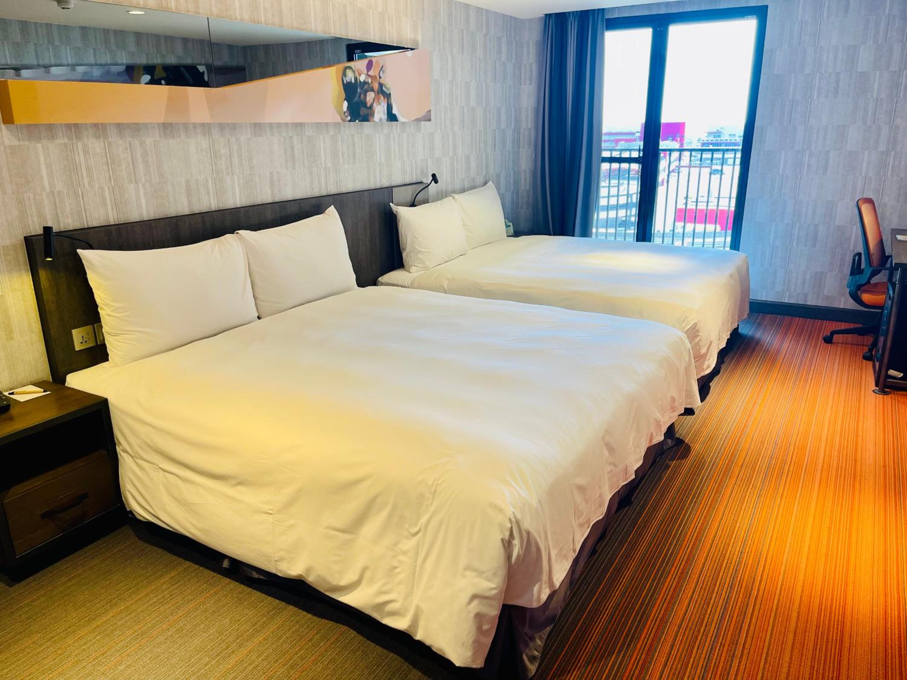 Large Twin Room