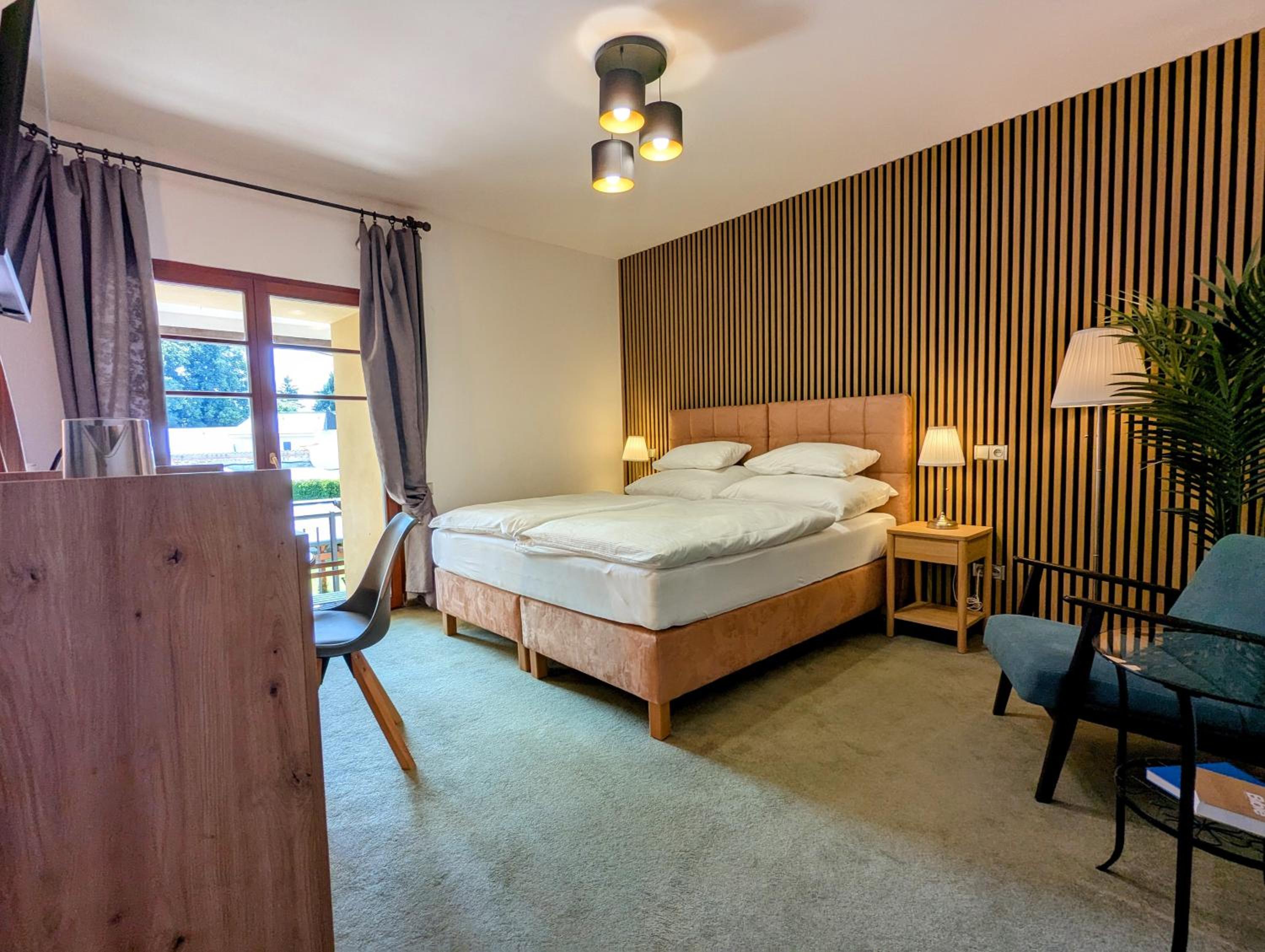 Deluxe Double or Twin Room with Balcony photo 2