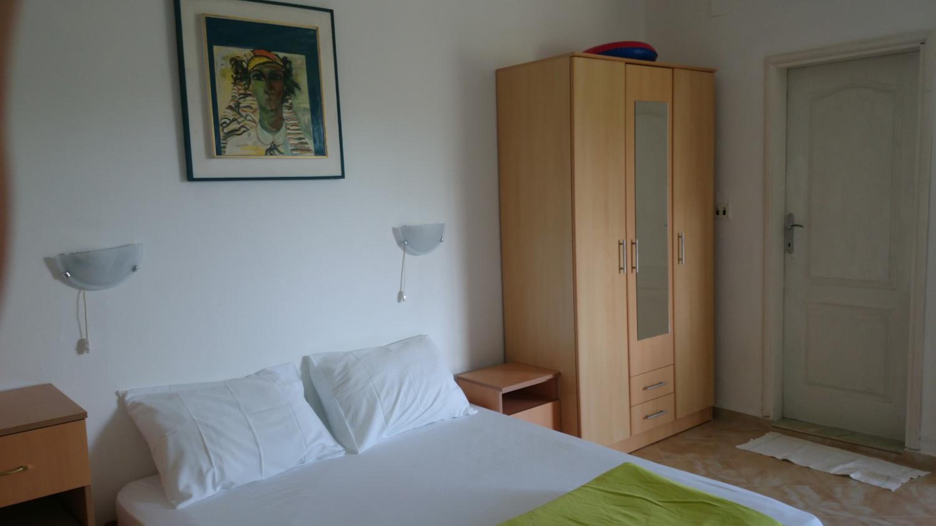Studio Apartment photo 2