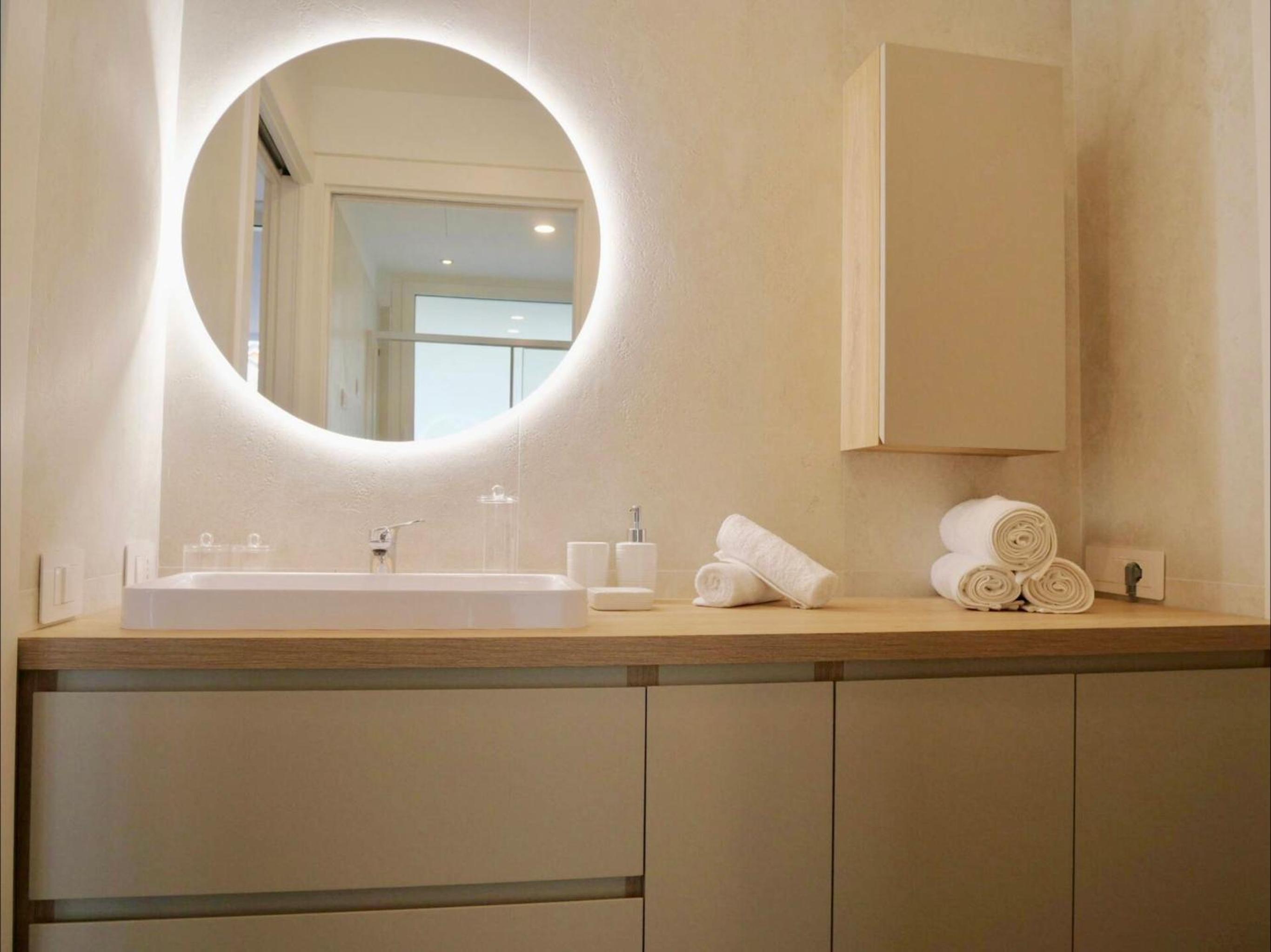Deluxe One-Bedroom Apartment with Garden View