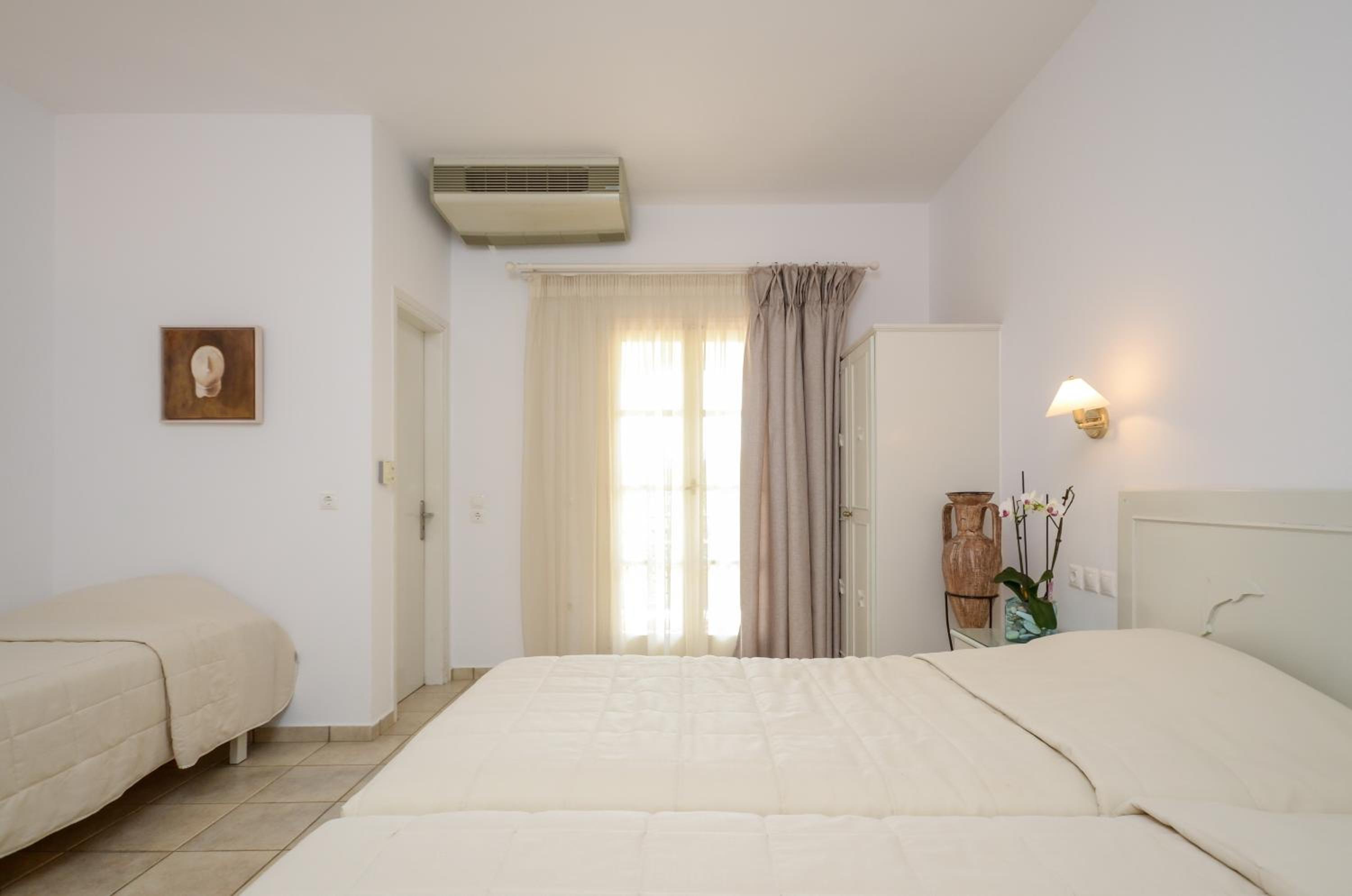 Standard Triple Room - Photo 4