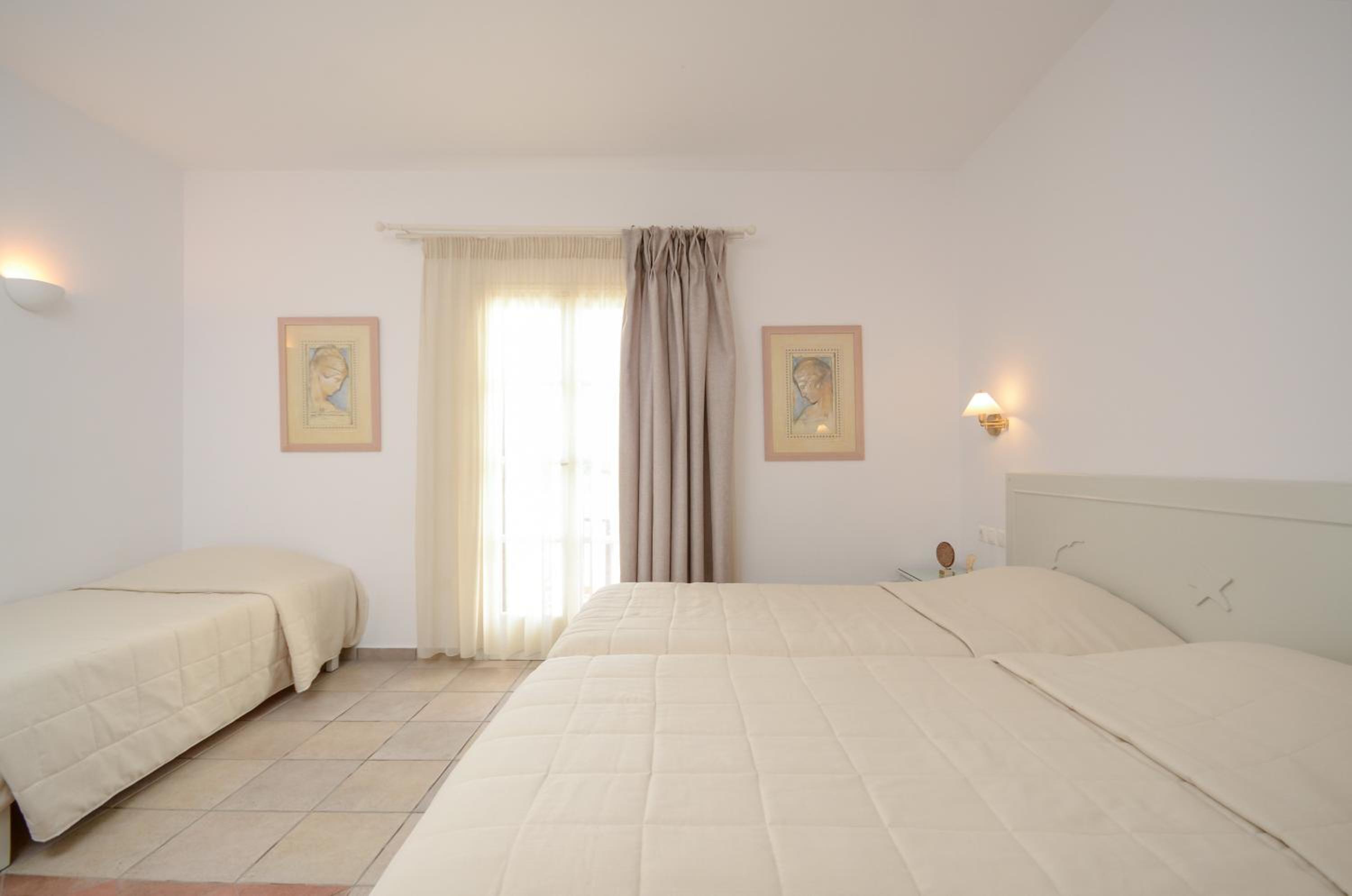 Standard Triple Room - Photo 3