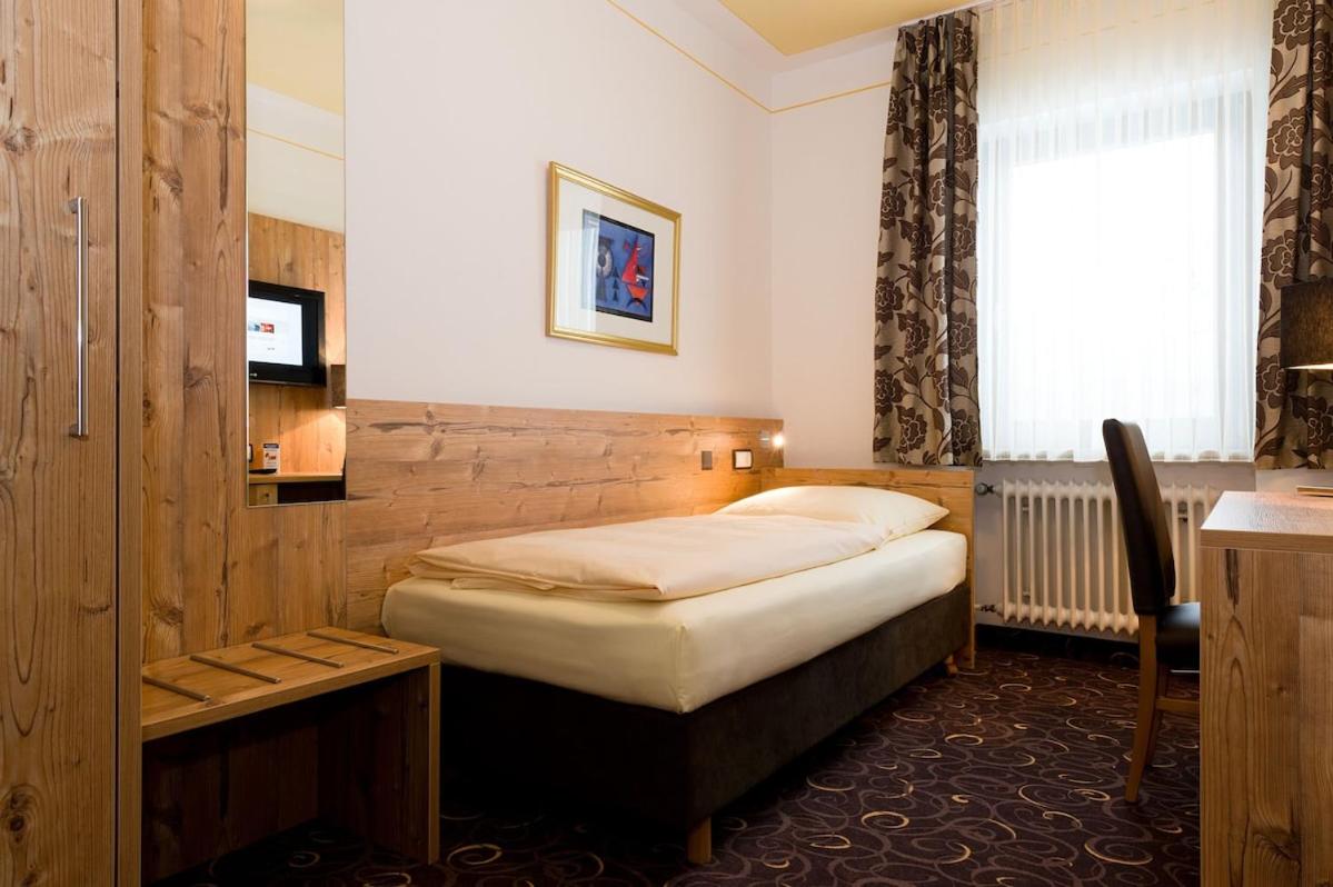Economy Single Room