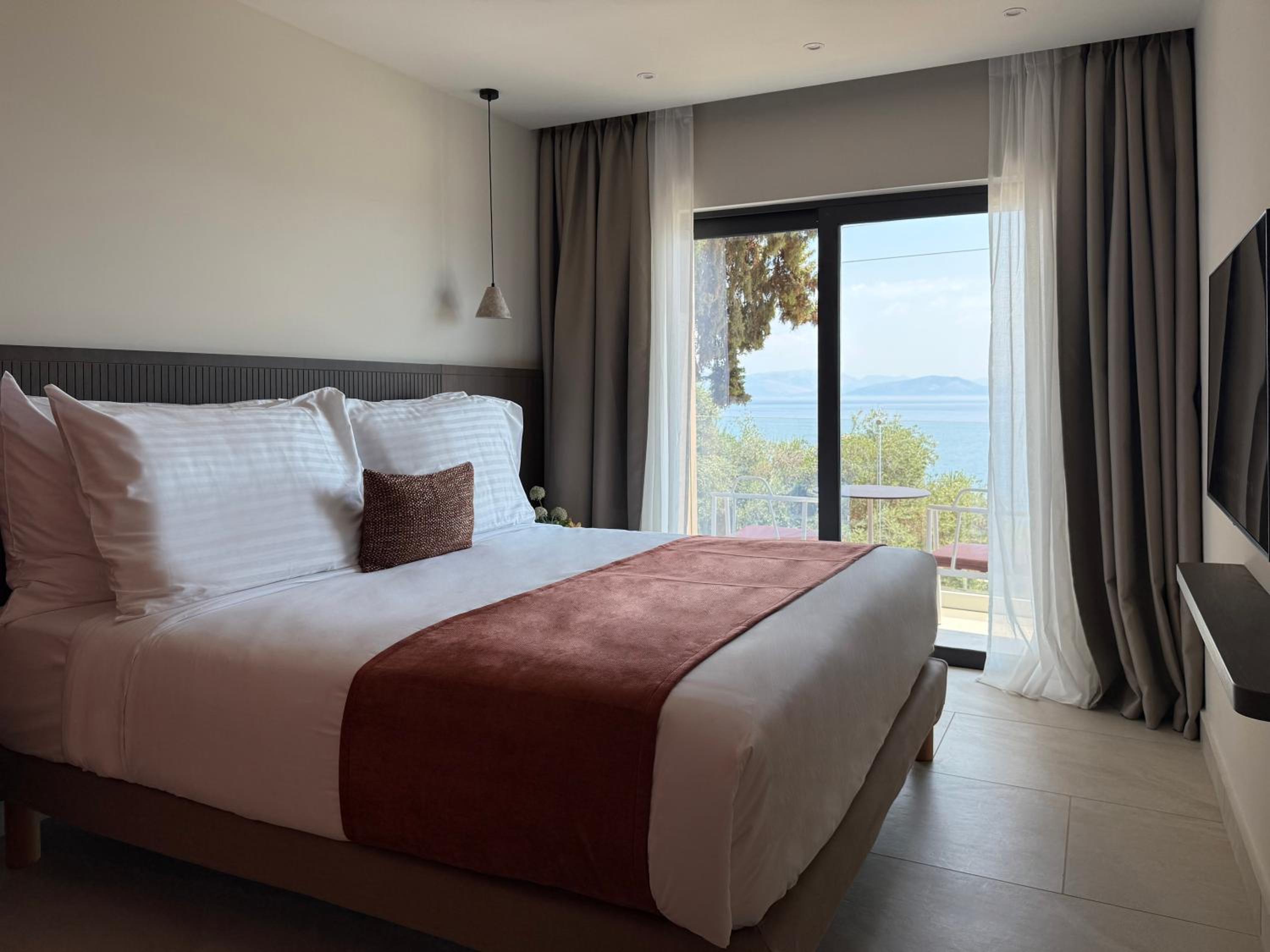 Family Room with Bunk Beds Sliding Door Sea View photo 3