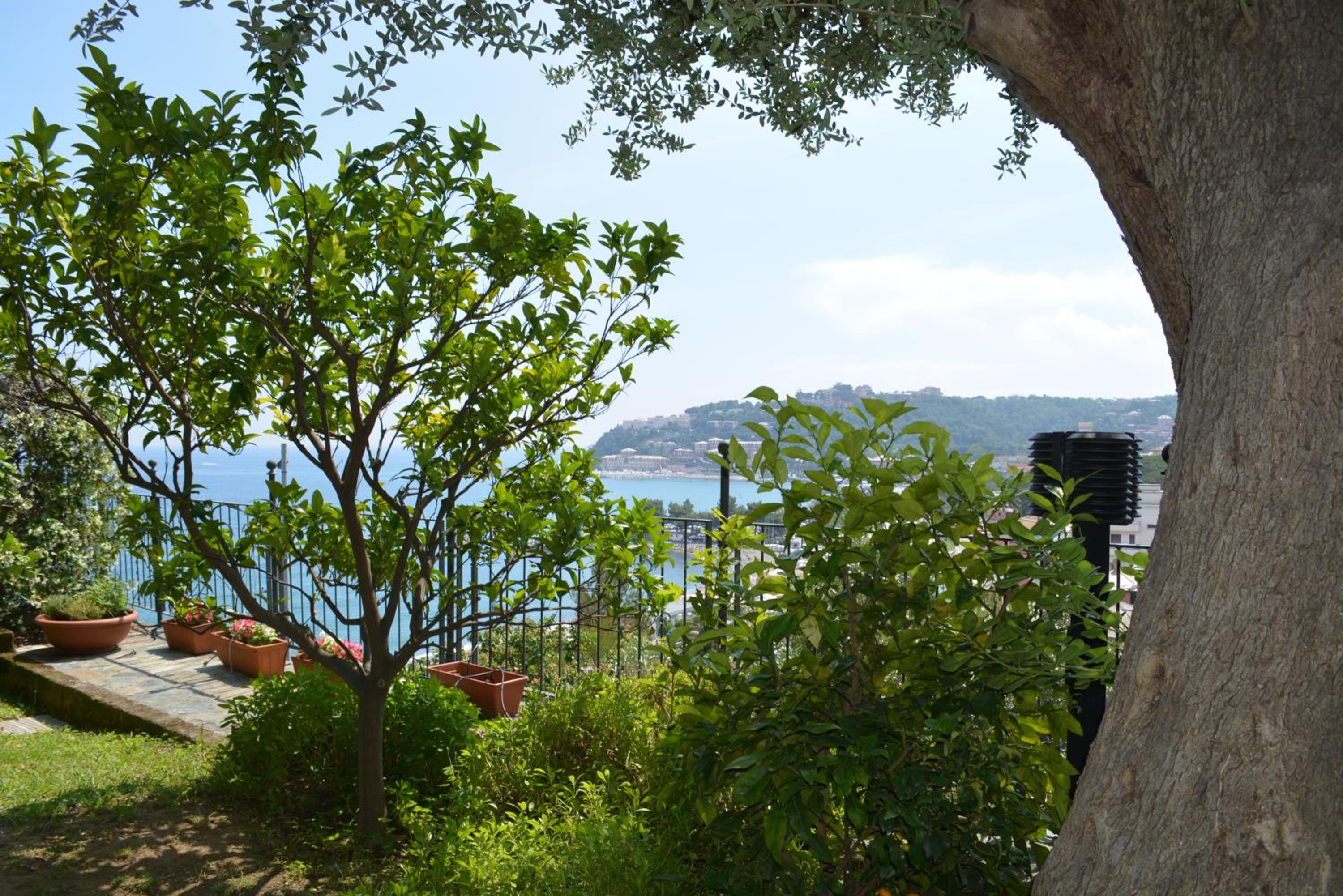 Deluxe Double Room with Sea View photo 2