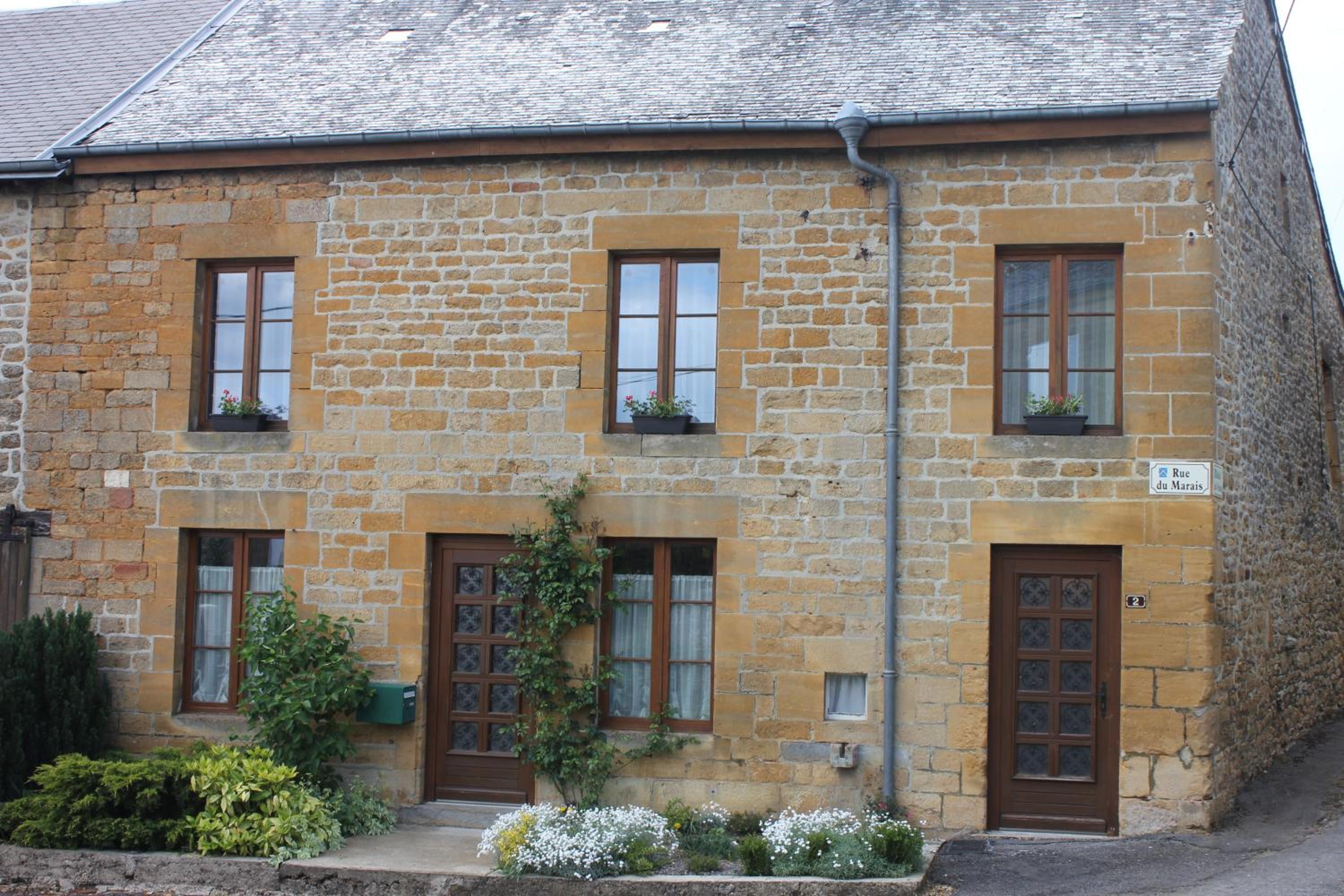 Three-Bedroom House photo 1