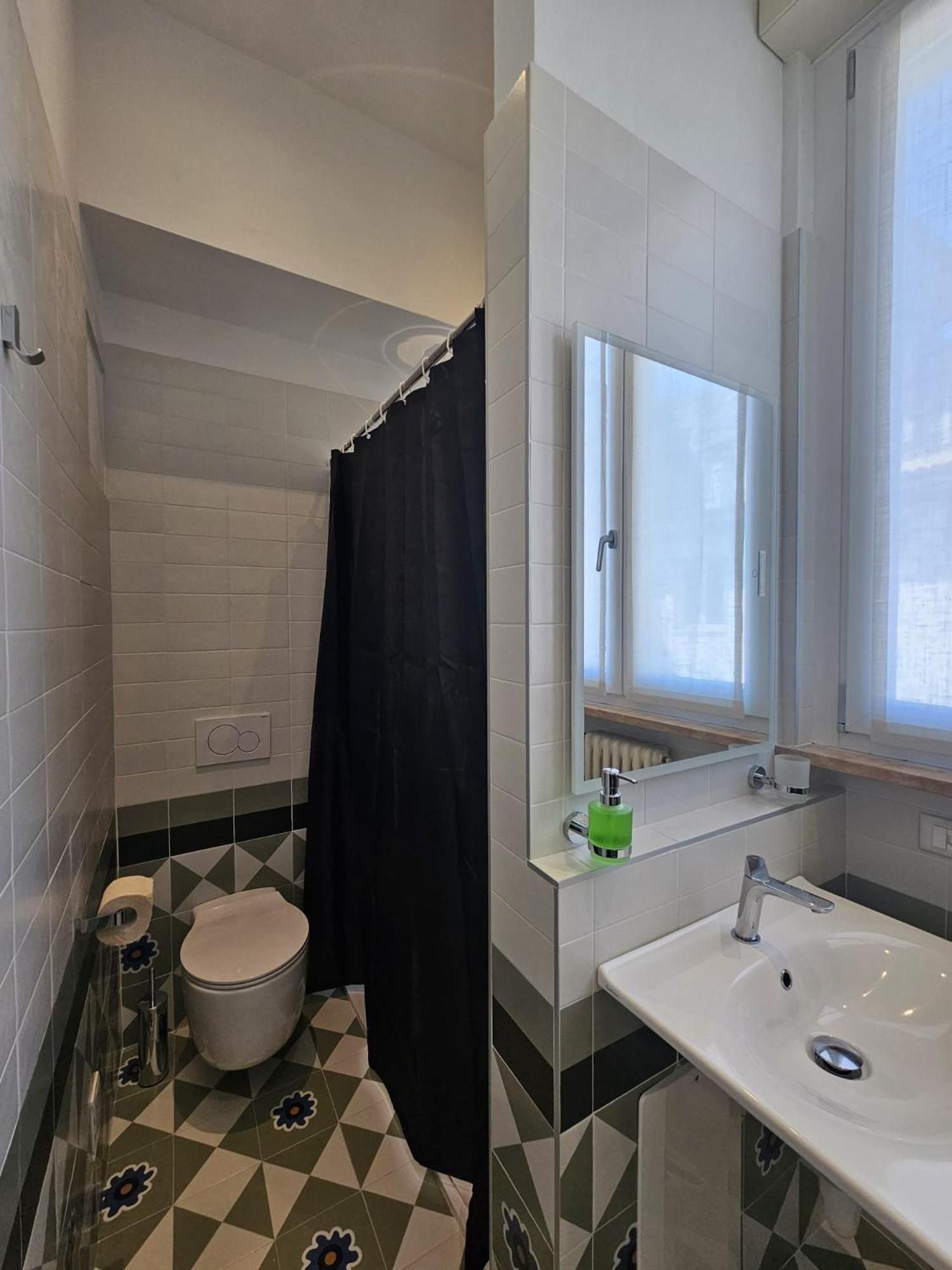 Large Double Room photo 1