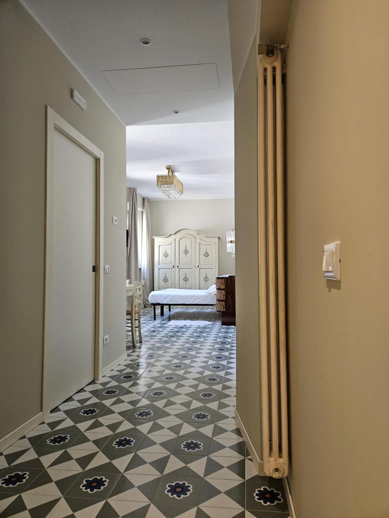 Large Double Room photo 2