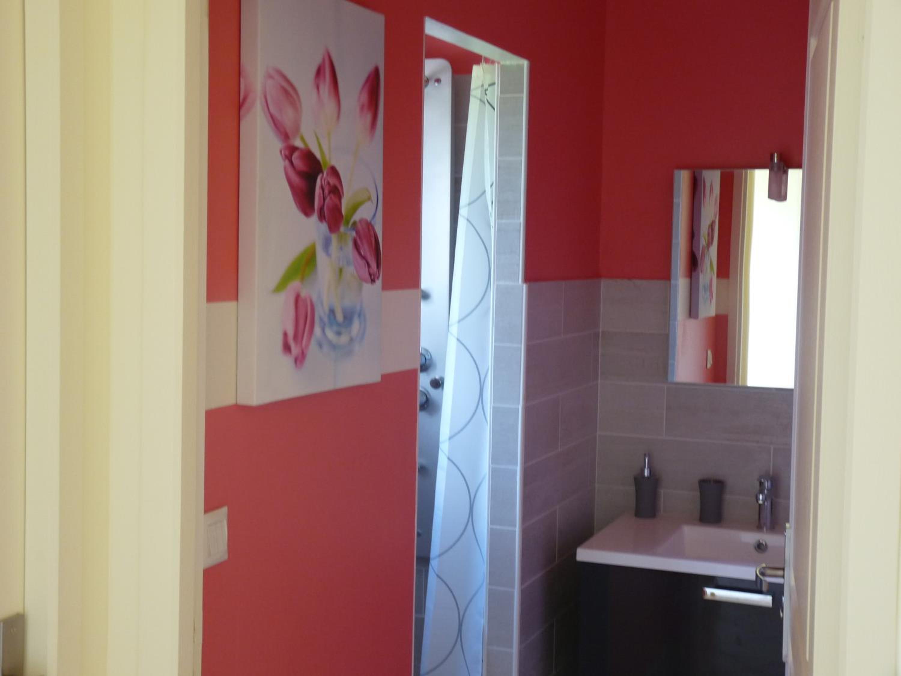 Double Room with Shared Bathroom photo 3