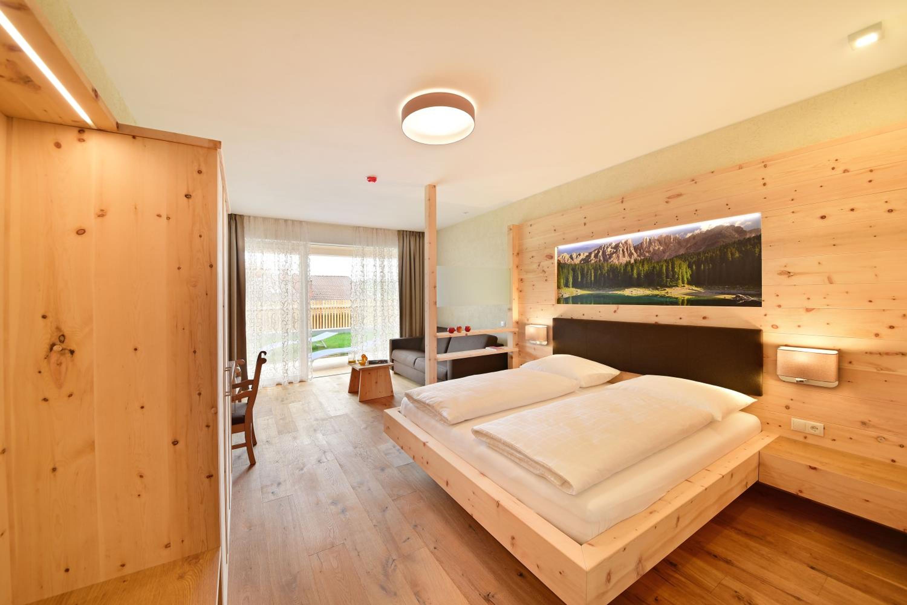 Deluxe Family Room