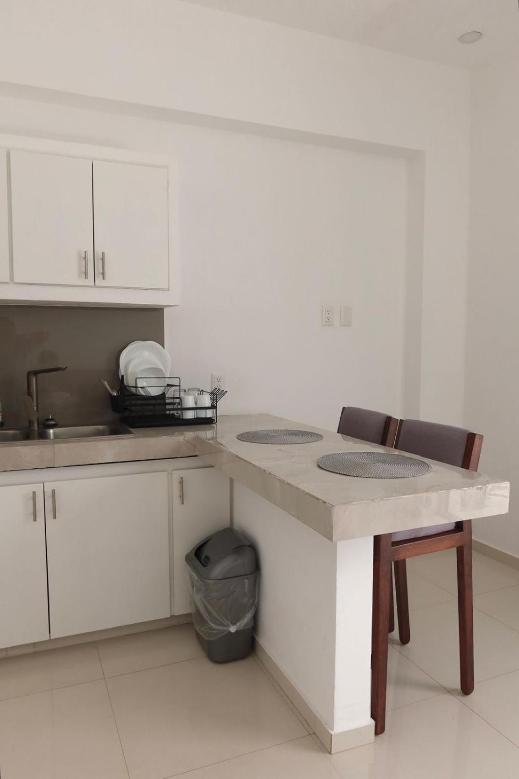 Suite - Photo 9