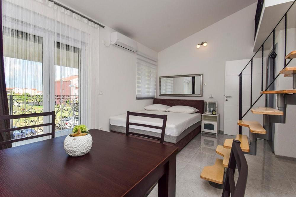 Apartment - Split Level