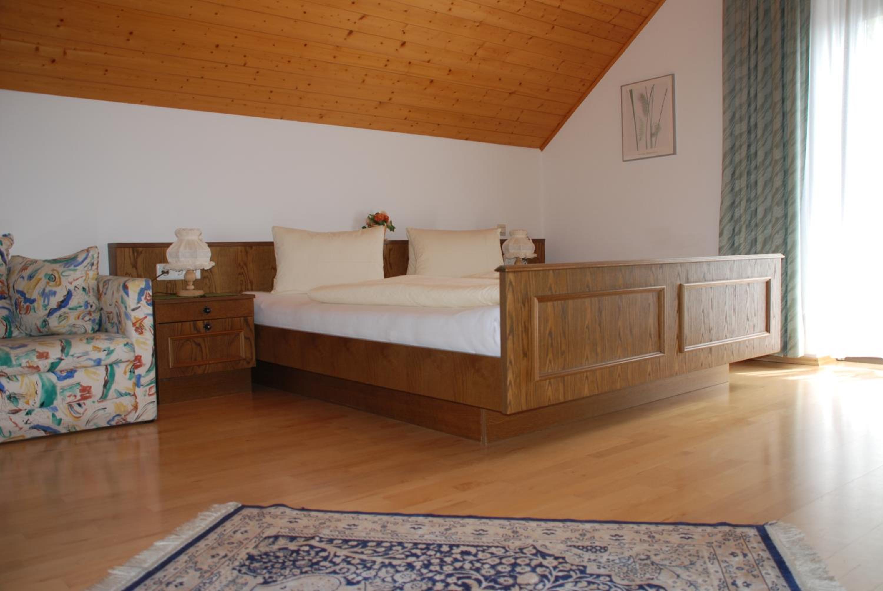 Double Room with Balcony - Photo 4