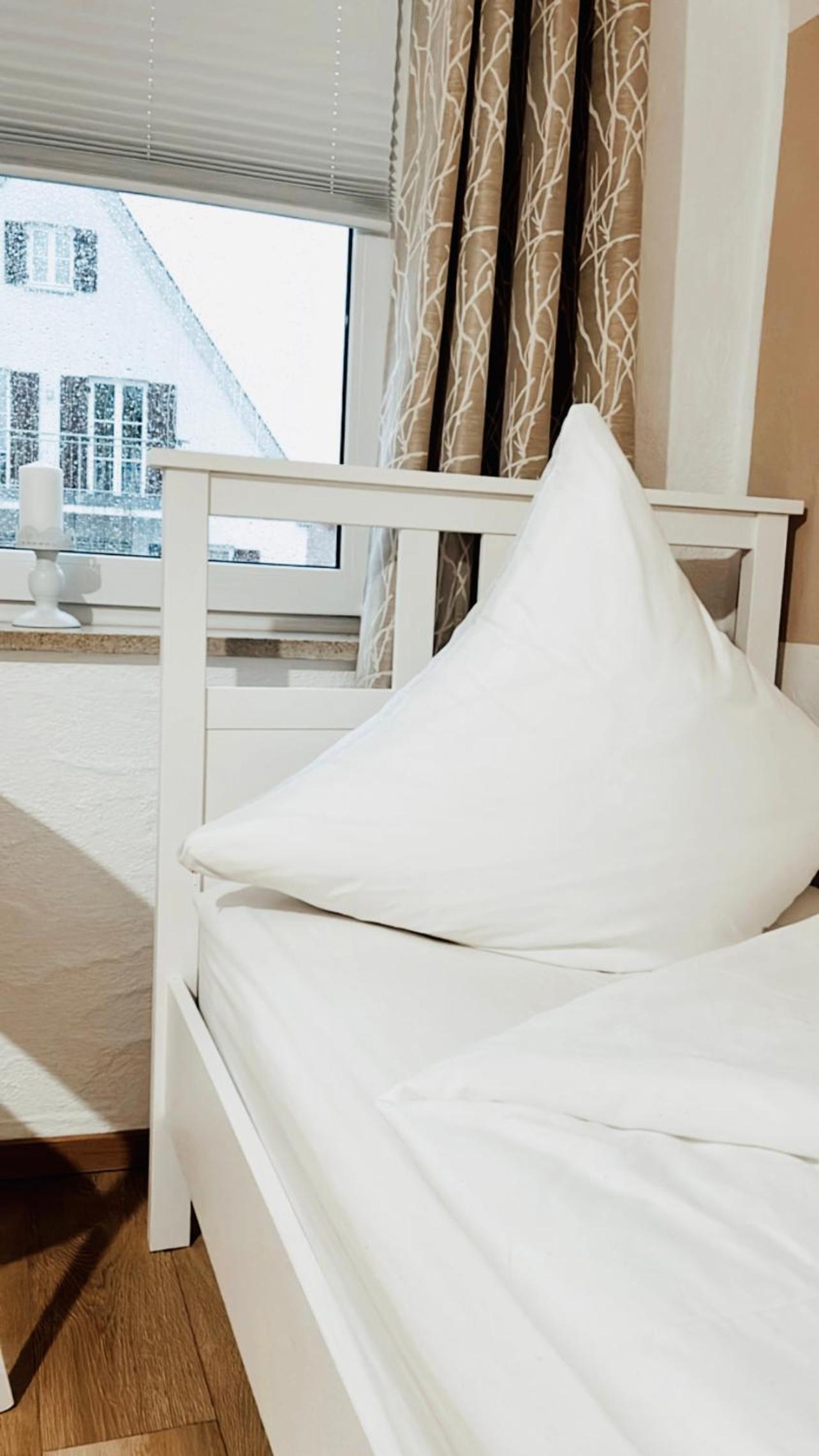 Deluxe Double or Twin Room - Photo 7
