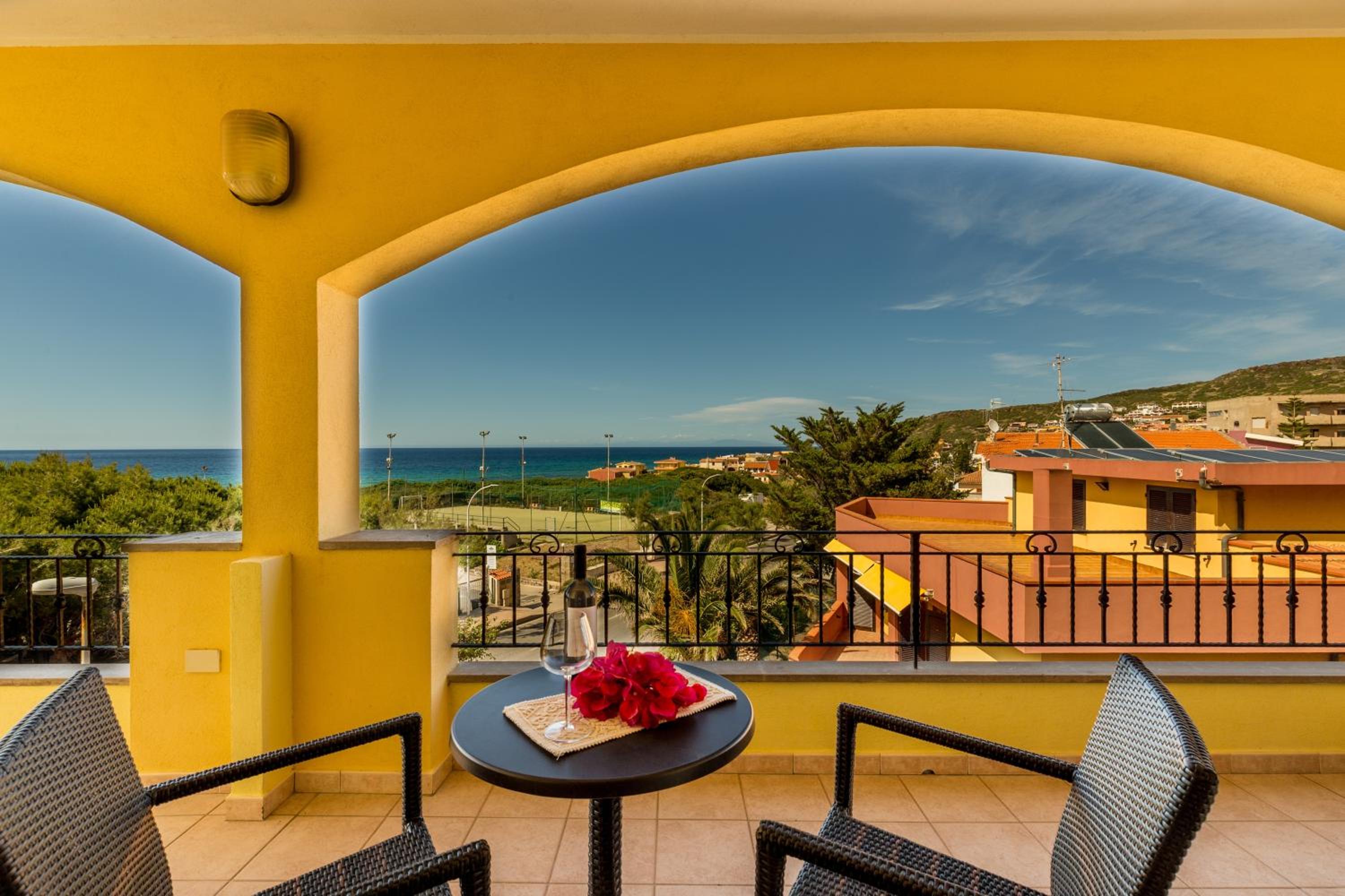 Deluxe Double Room with Sea View - Photo 5
