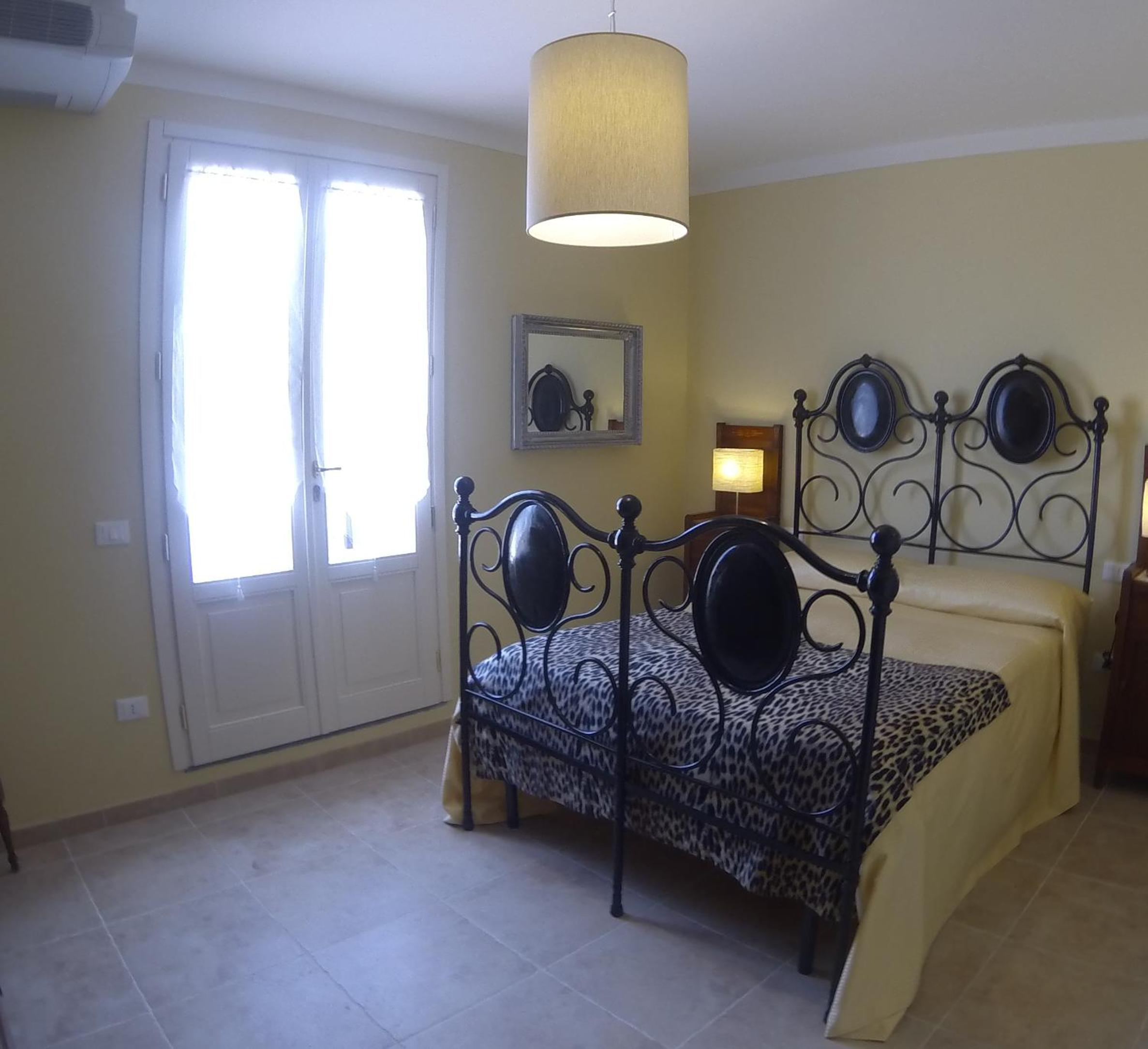 Double Room with Private Bathroom photo 1