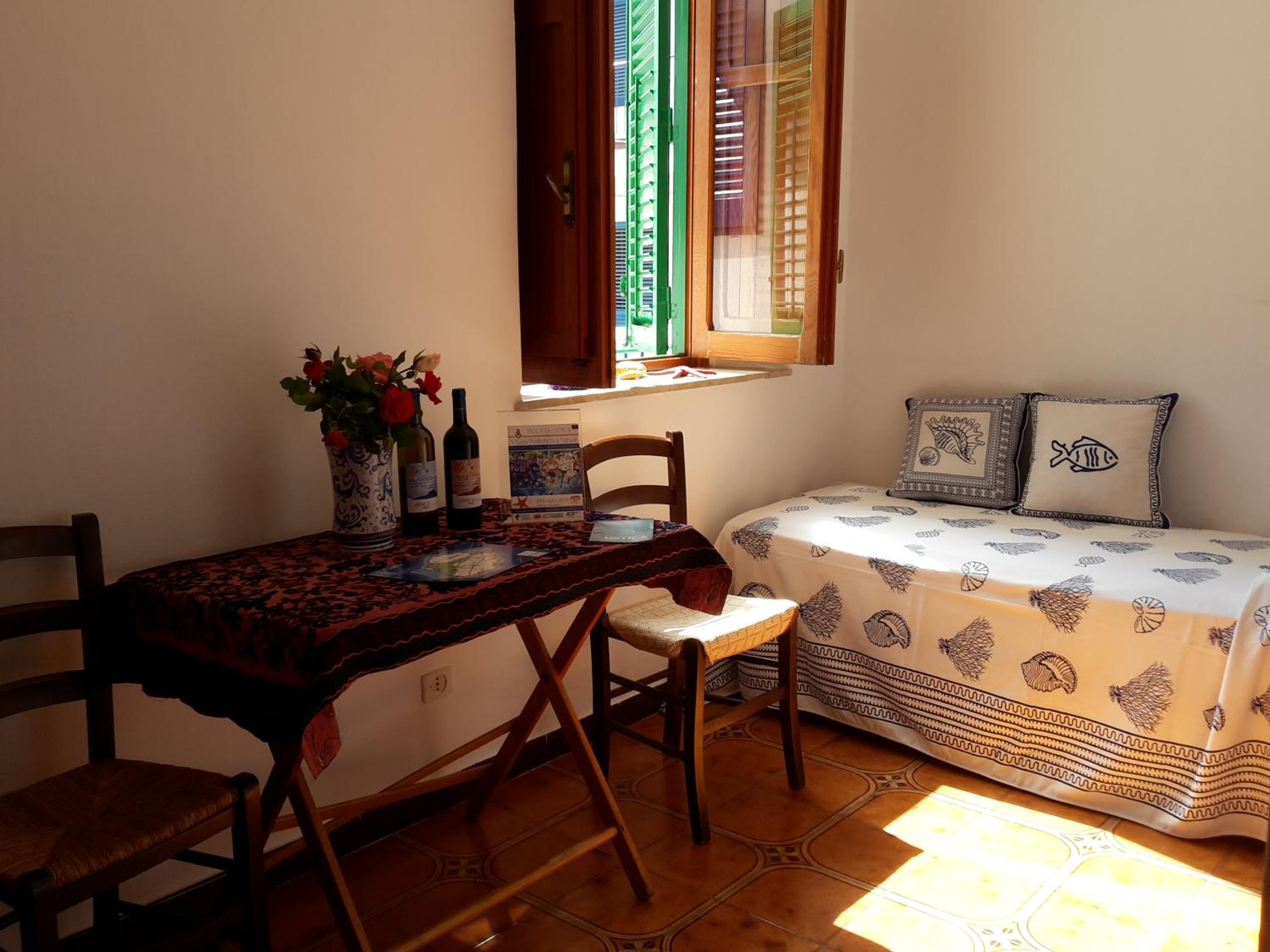 One-Bedroom House photo 3