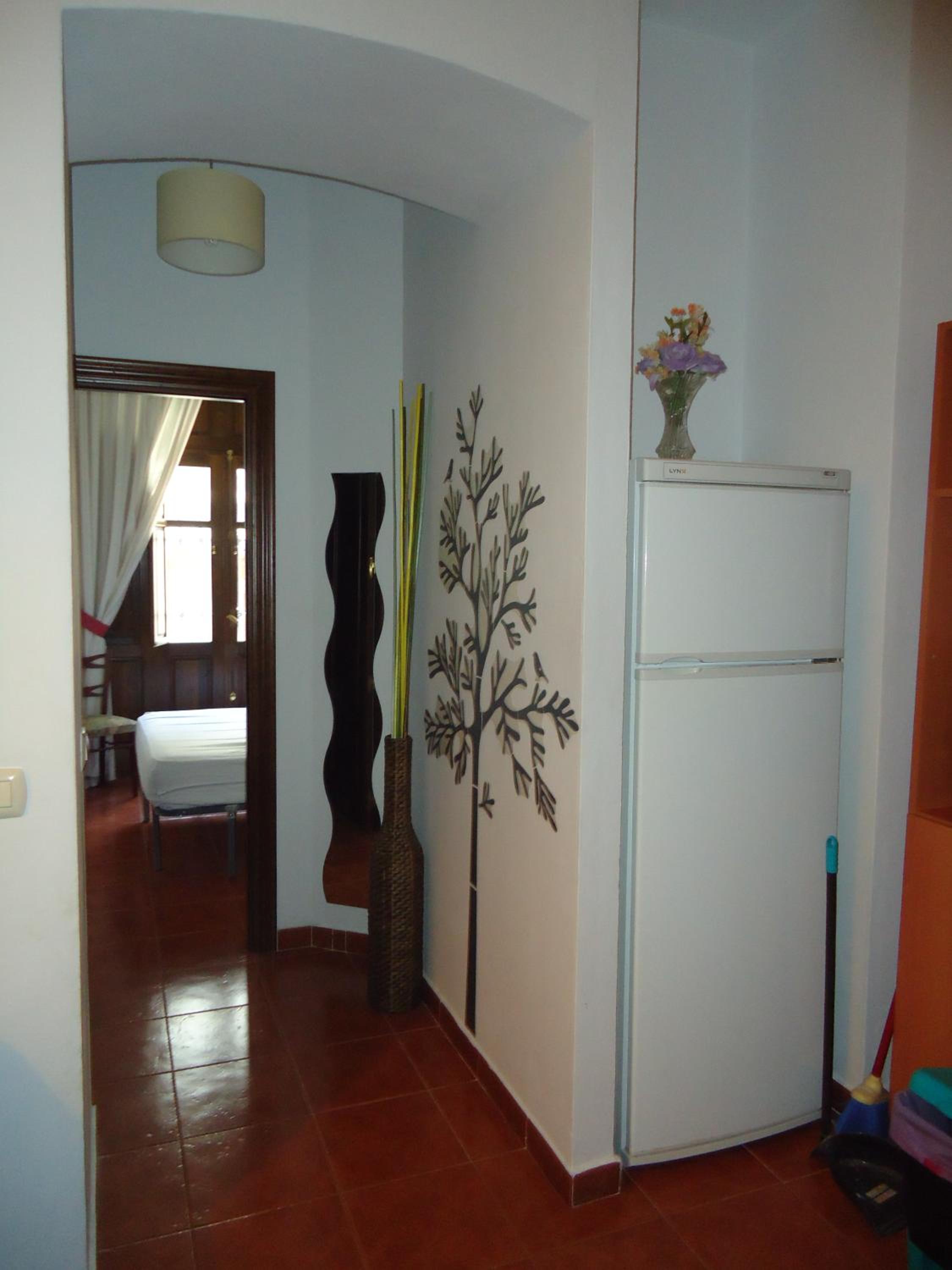 Two-Bedroom Apartment - Photo 5