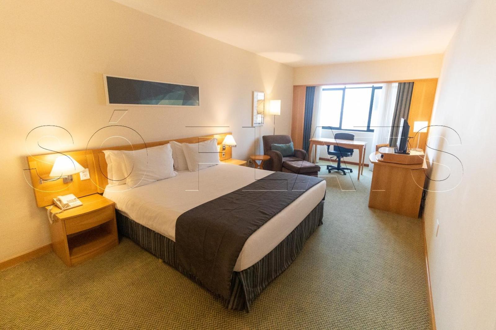 Deluxe Queen Room