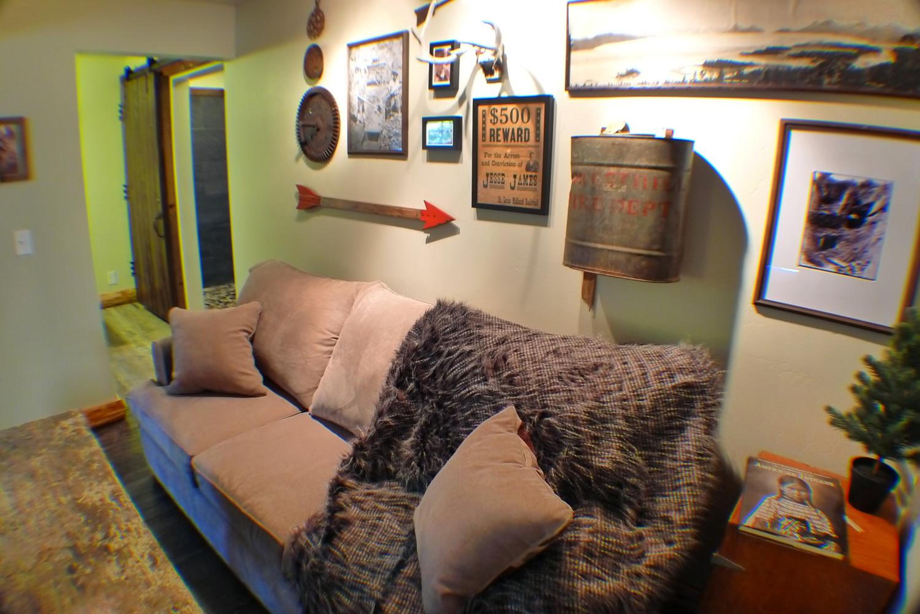 Deluxe Queen Studio with Two Queen Beds #9 - Photo 3