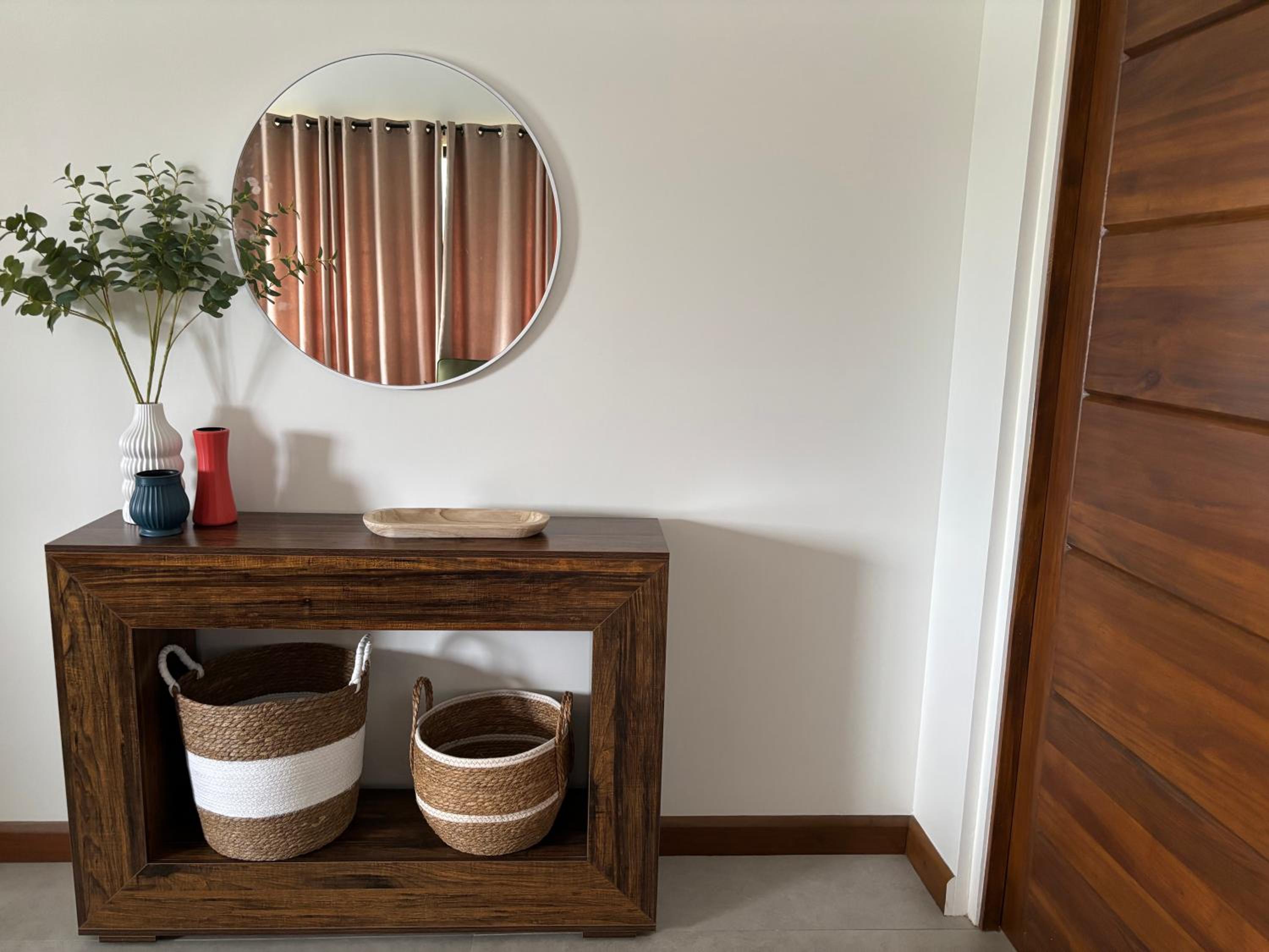 Deluxe Two-Bedroom Apartment with Garden View