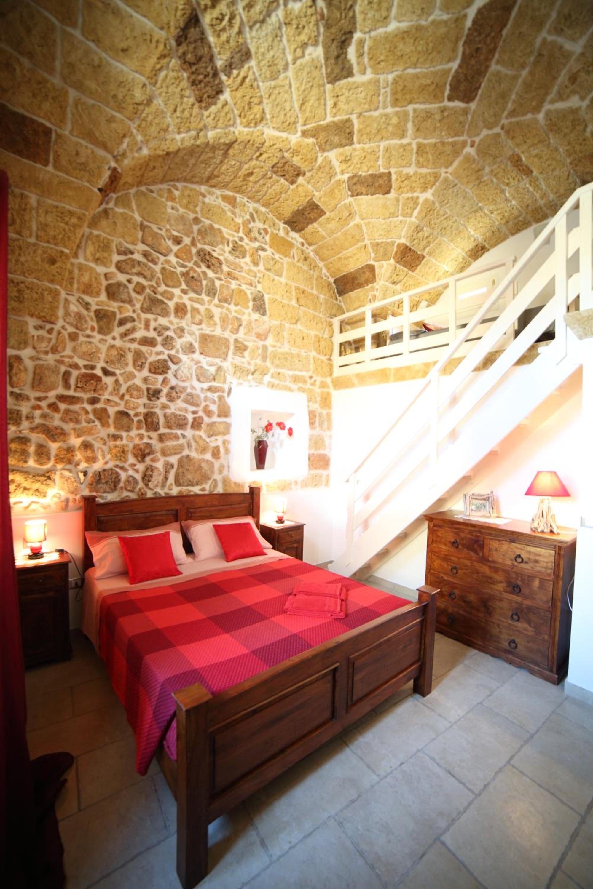One-Bedroom House photo 1