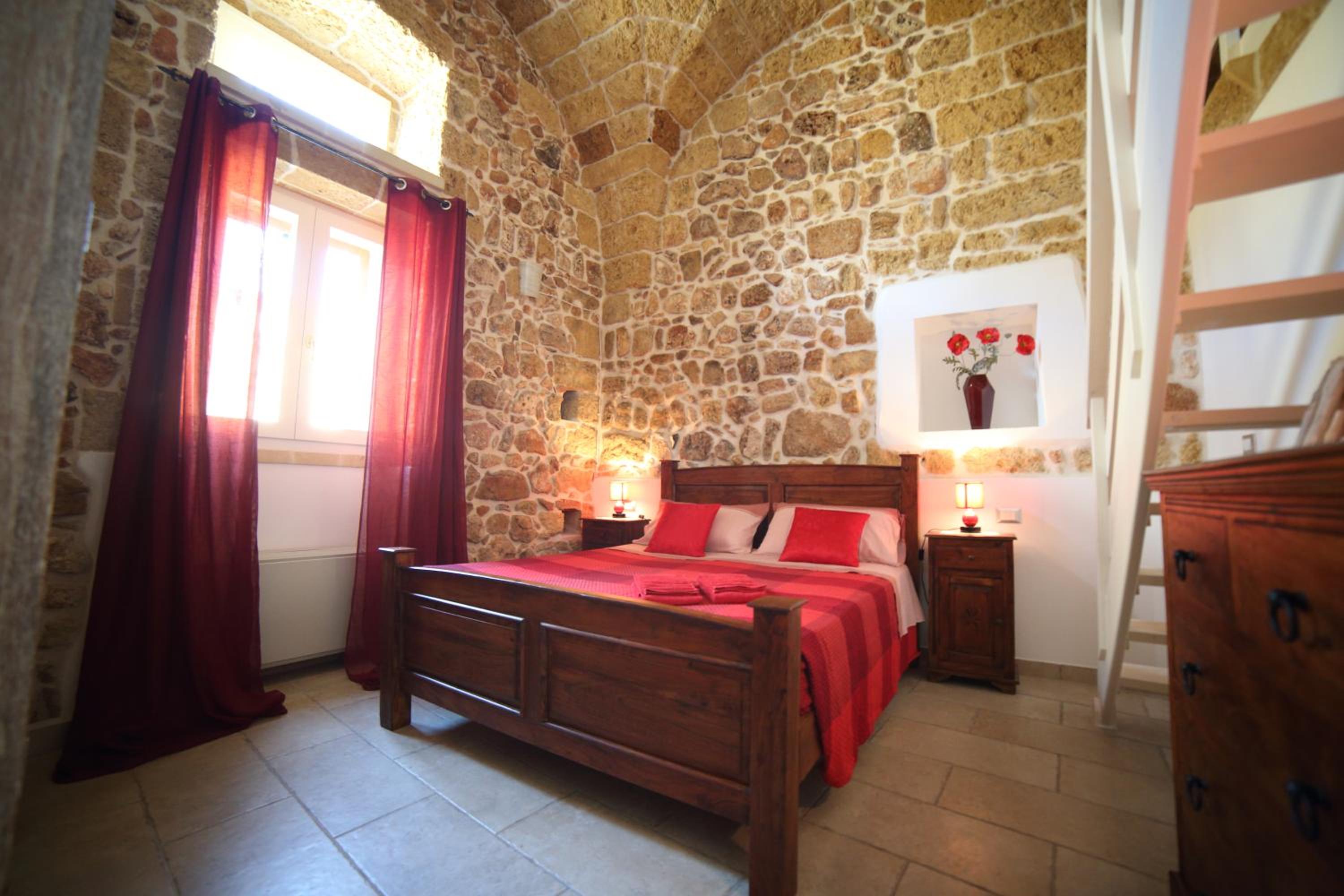 One-Bedroom House photo 2