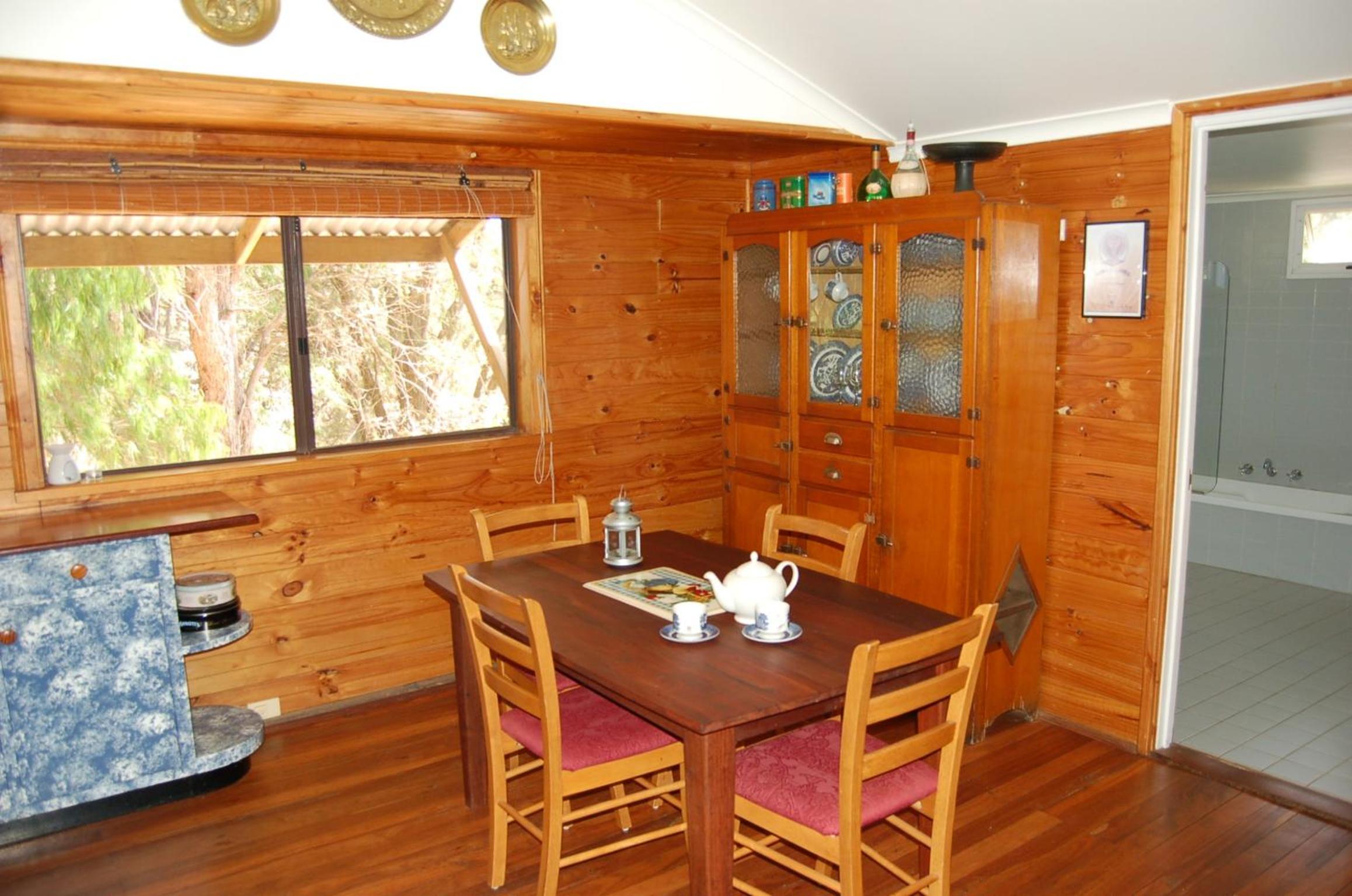 Two-Bedroom Cottage - The Snug photo 3