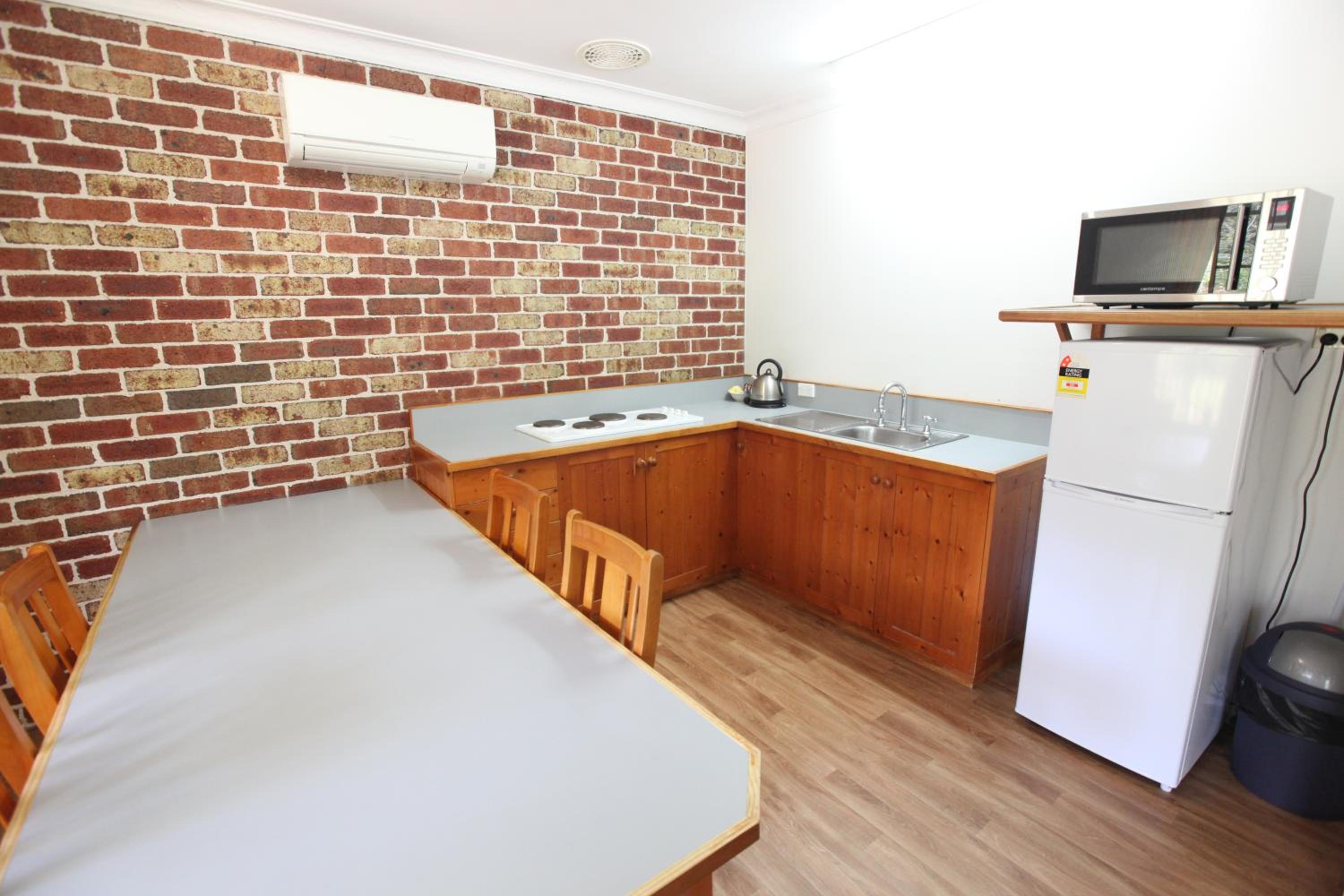 Linden Two-Bedroom Cottage - Photo 8