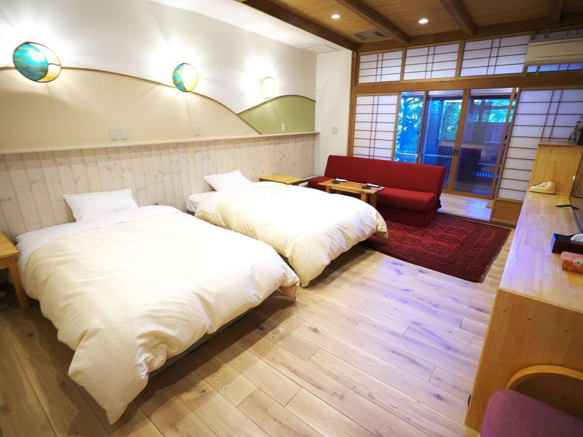 Twin Room with Private Bathroom