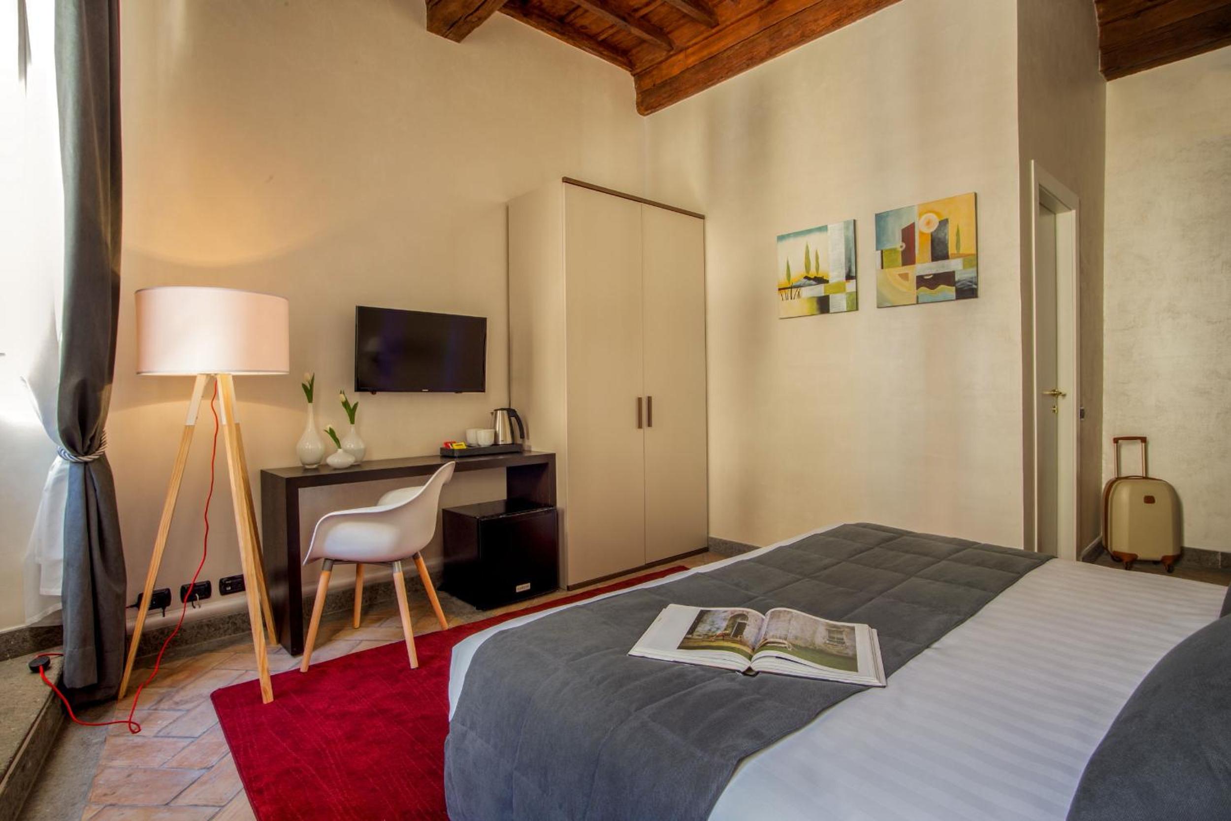 Deluxe Double or Twin Room photo 2