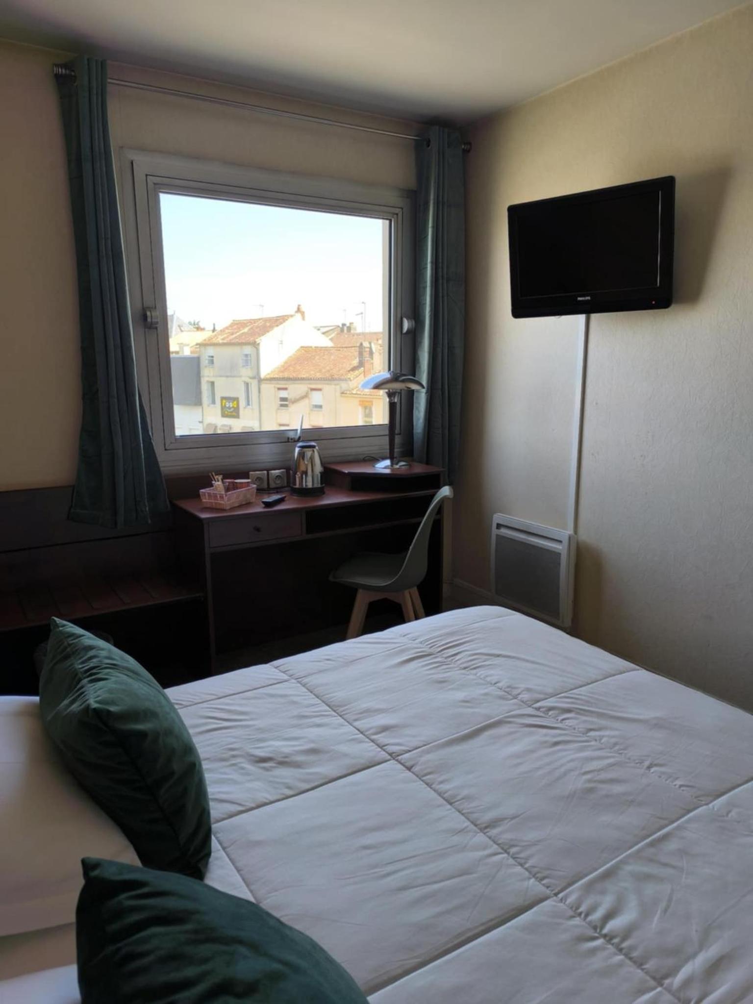 Economy Double Room photo 2