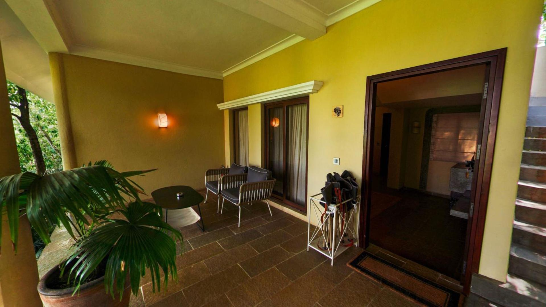 Suite with Garden View